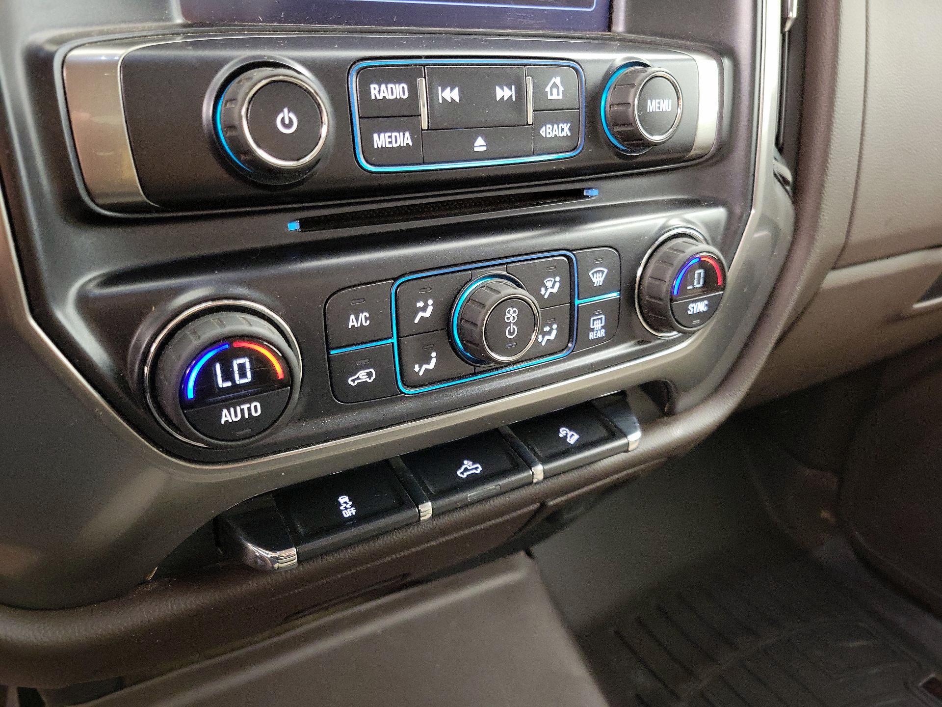 Thumbnail: 2016 Chevrolet Silverado 2500 - 16