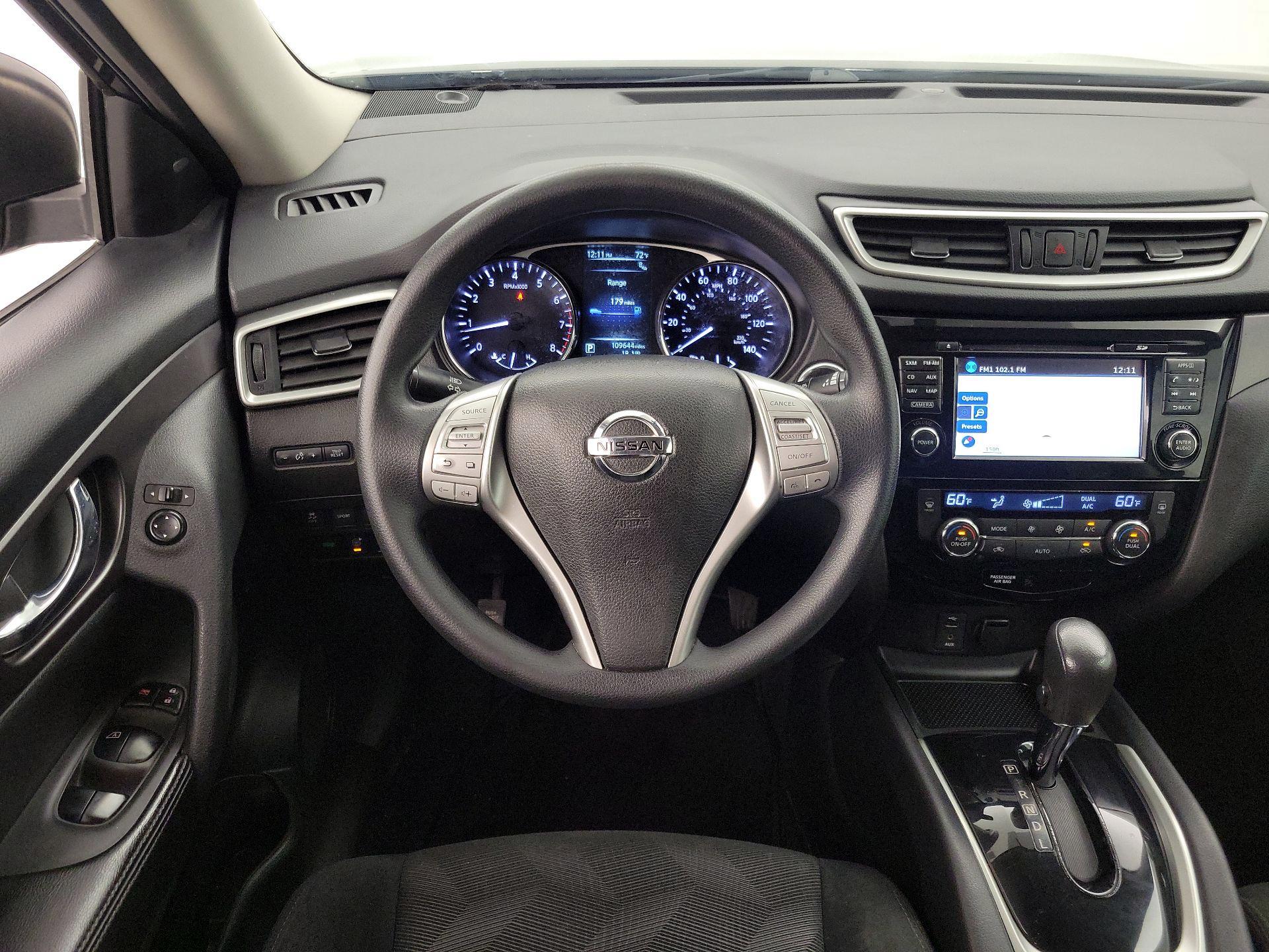 Thumbnail: 2016 Nissan Rogue - 10