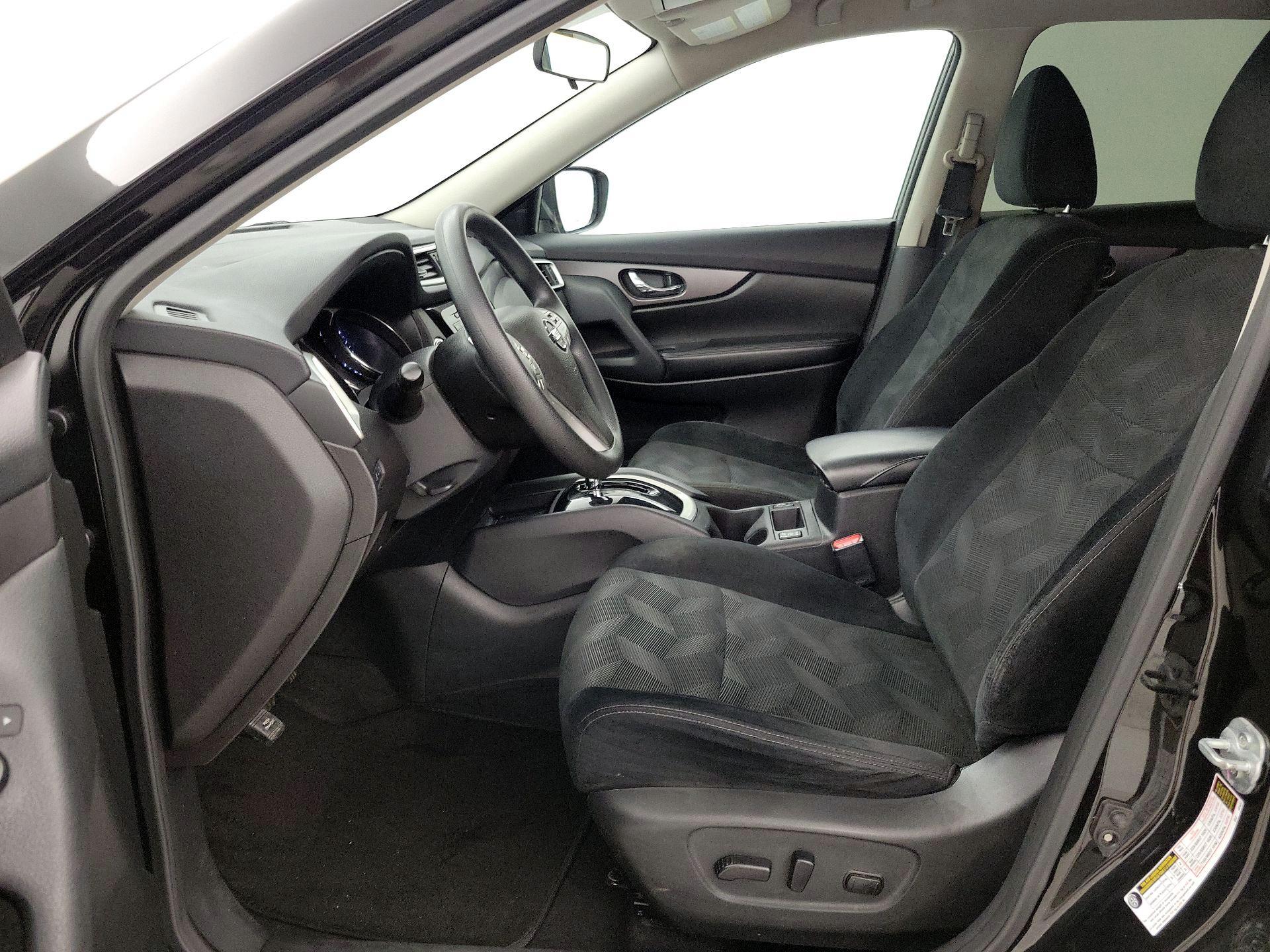 Thumbnail: 2016 Nissan Rogue - 11