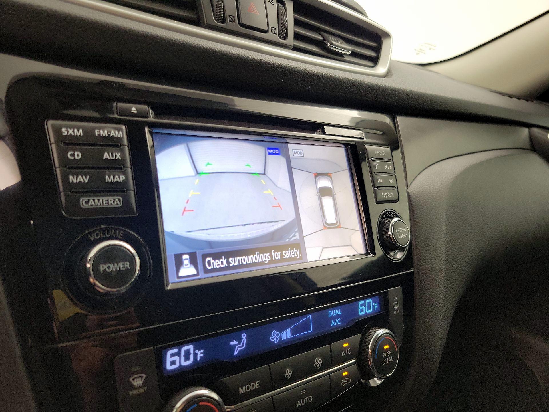 Thumbnail: 2016 Nissan Rogue - 15