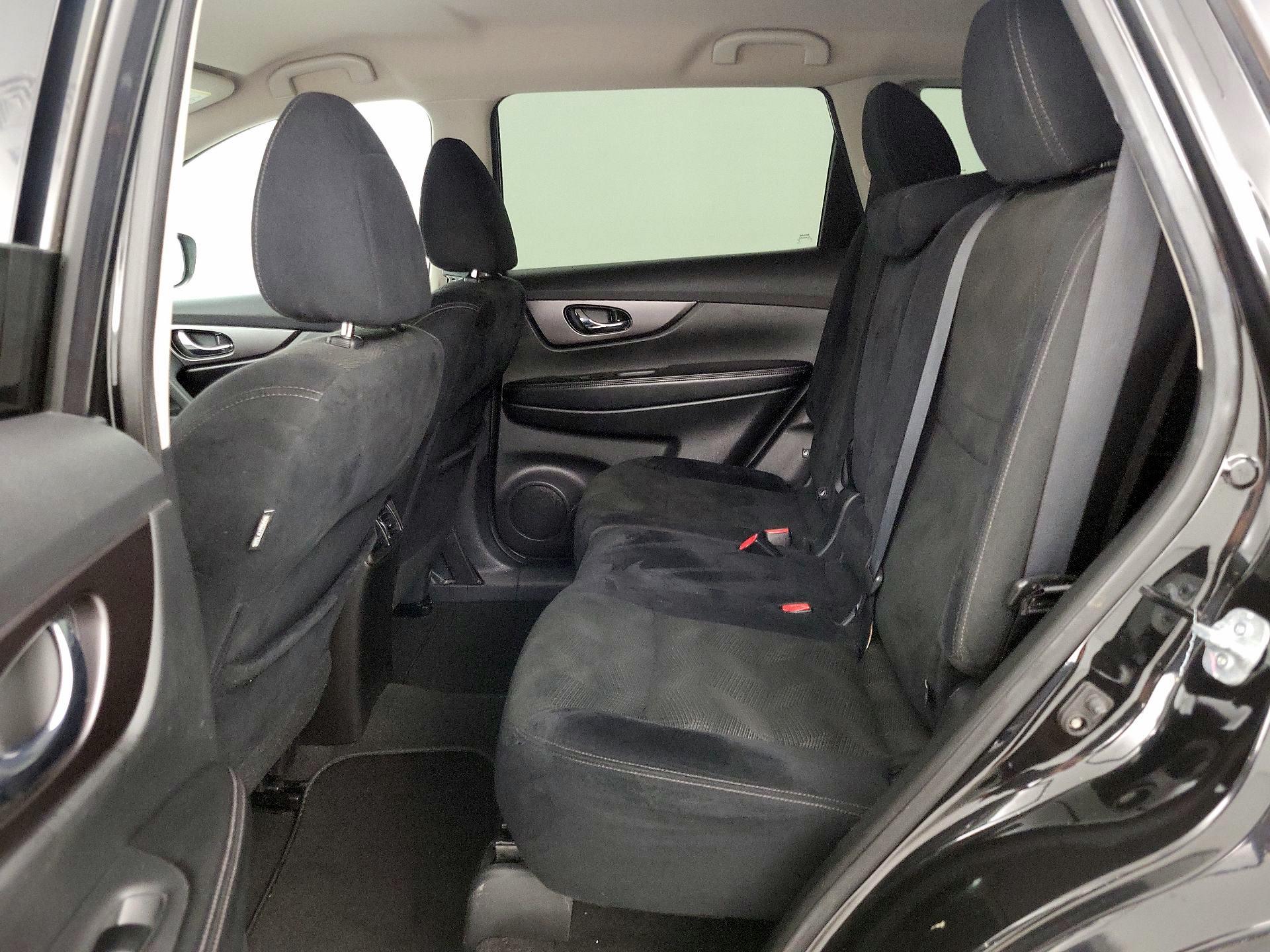 Thumbnail: 2016 Nissan Rogue - 20