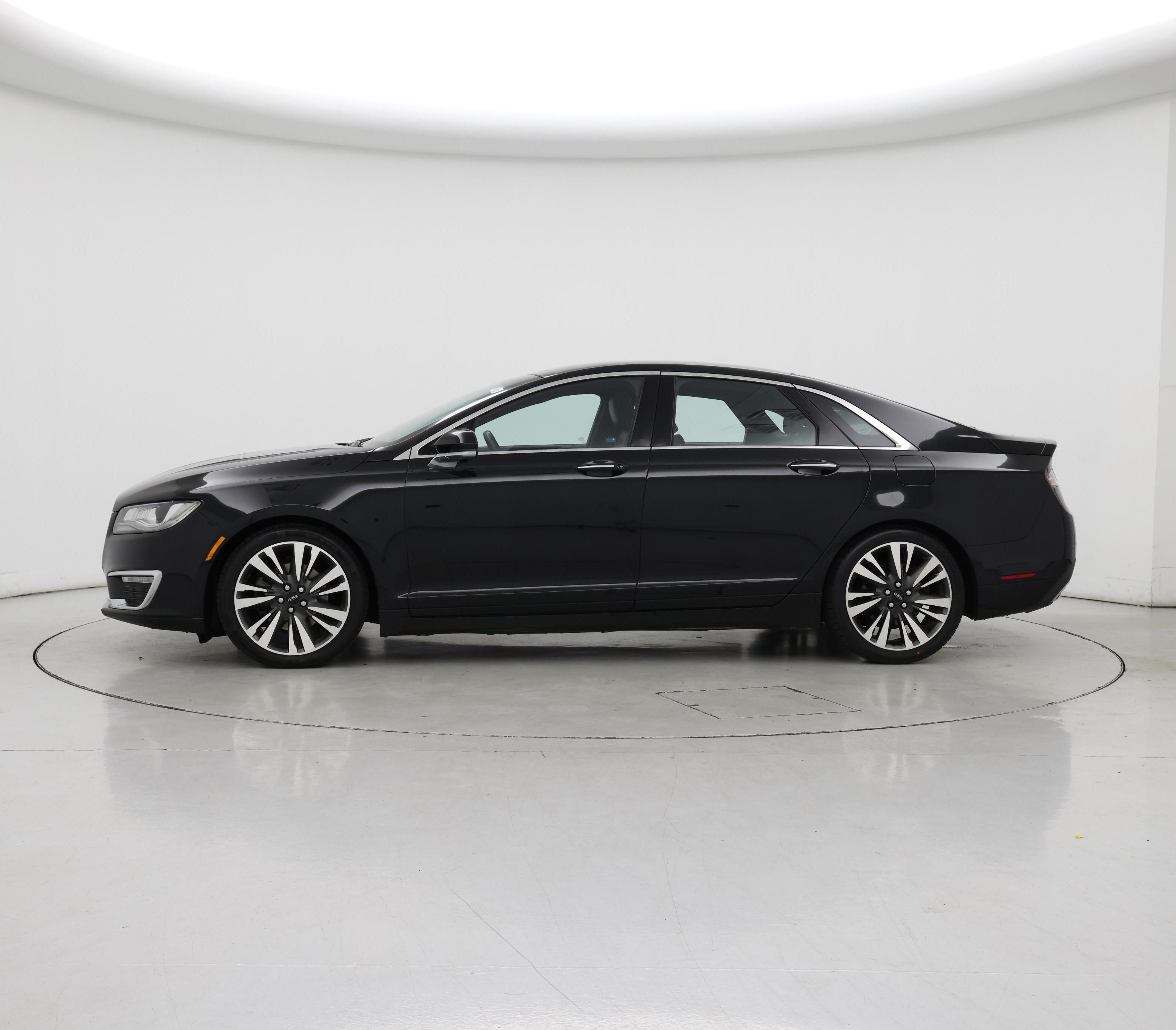 Thumbnail: 2017 Lincoln MKZ - 3