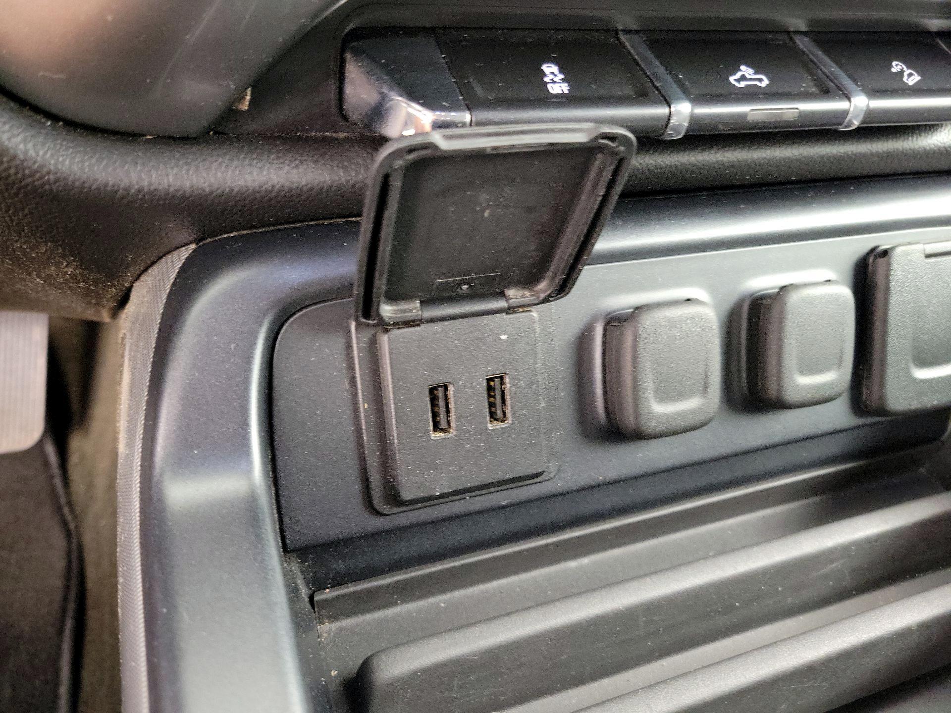 Thumbnail: 2017 Chevrolet Silverado 1500 - 19