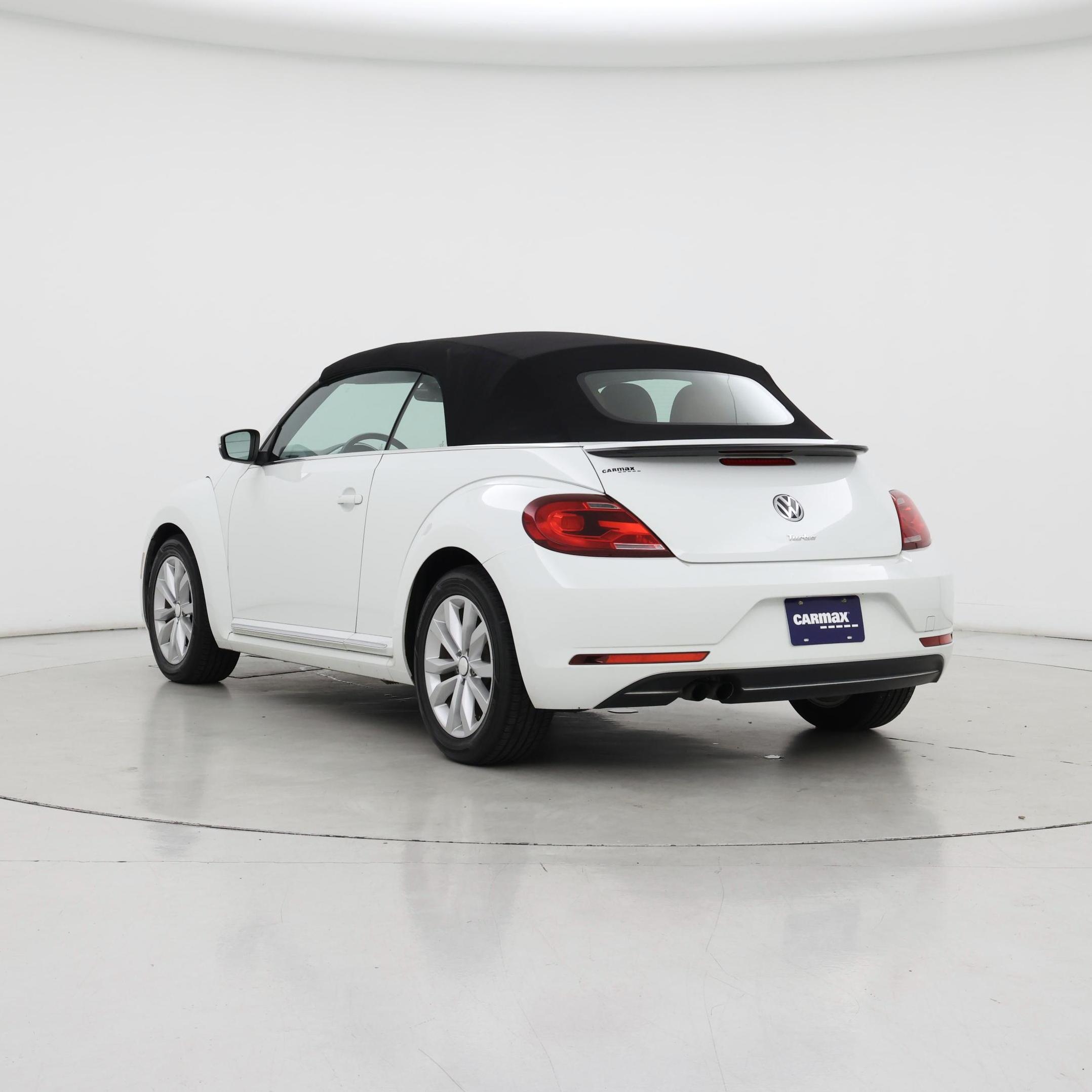 Thumbnail: 2017 Volkswagen Beetle - 2
