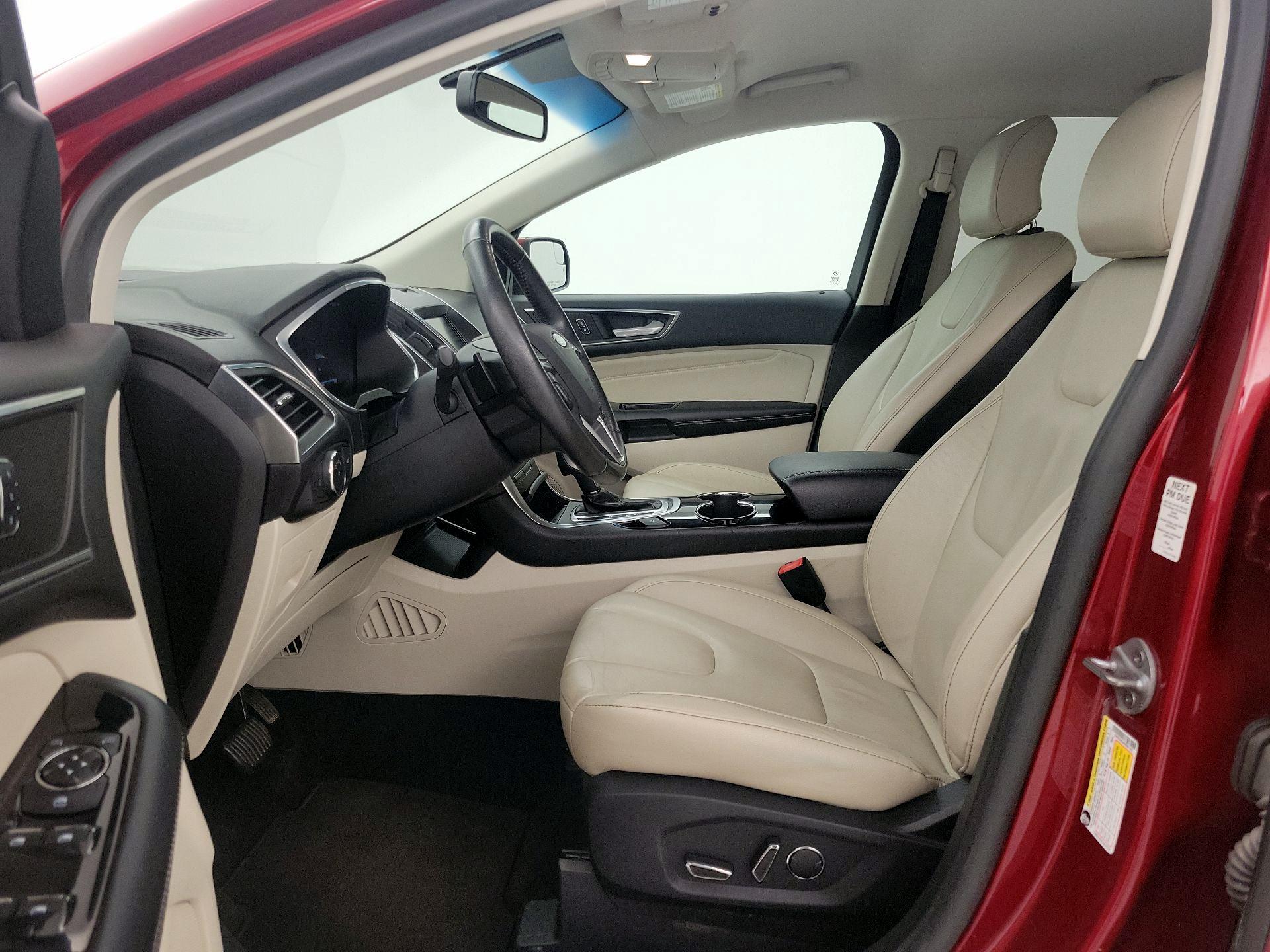 Thumbnail: 2015 Ford Edge - 11