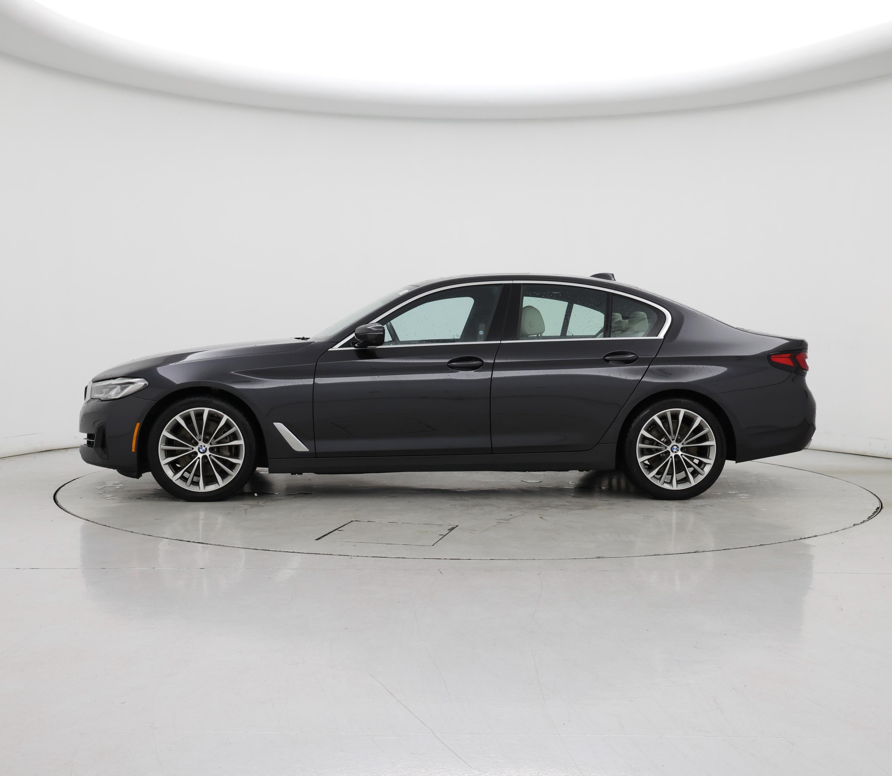 Thumbnail: 2021 BMW 5 Series - 3