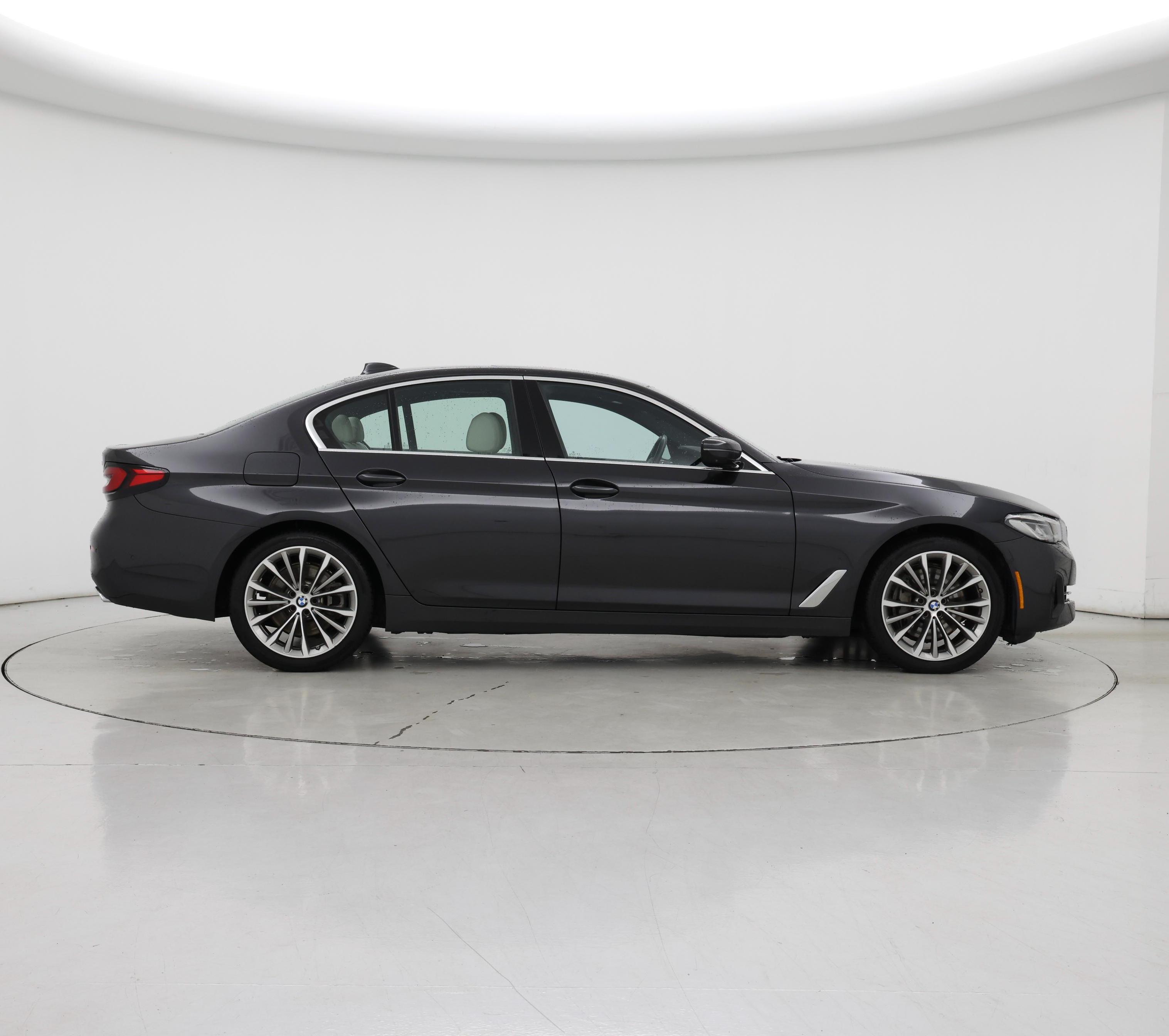 Thumbnail: 2021 BMW 5 Series - 7
