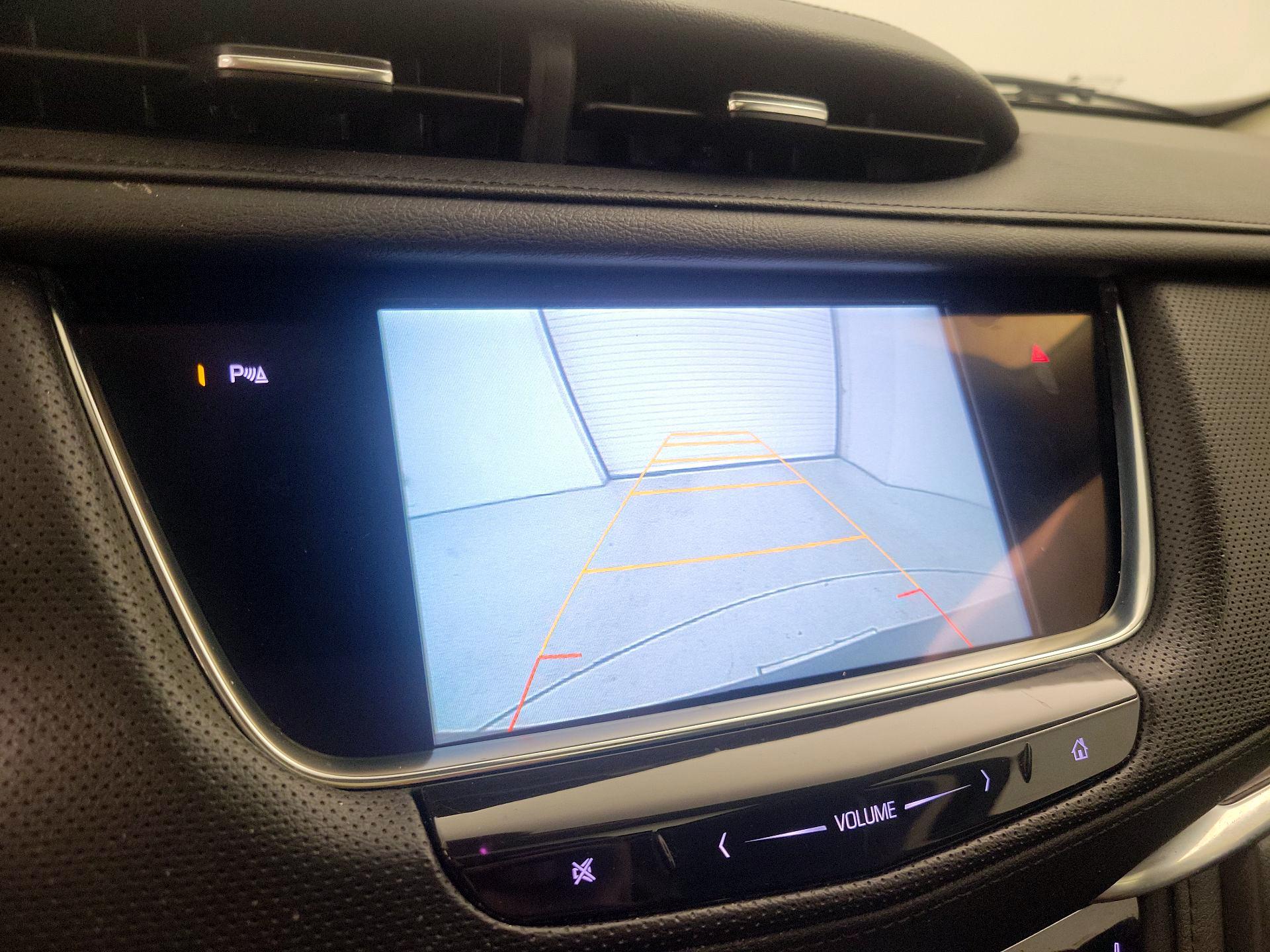 Thumbnail: 2017 Cadillac XT5 - 15