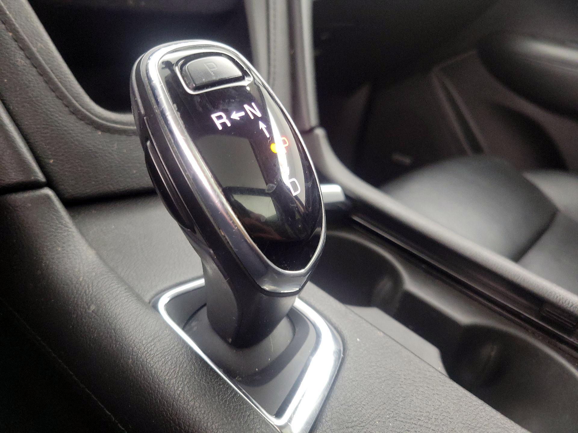 Thumbnail: 2017 Cadillac XT5 - 18