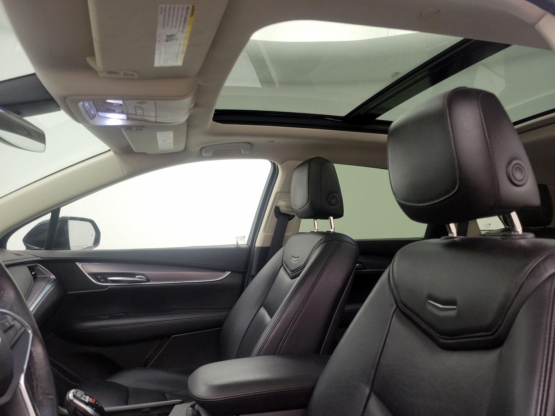 Thumbnail: 2017 Cadillac XT5 - 20