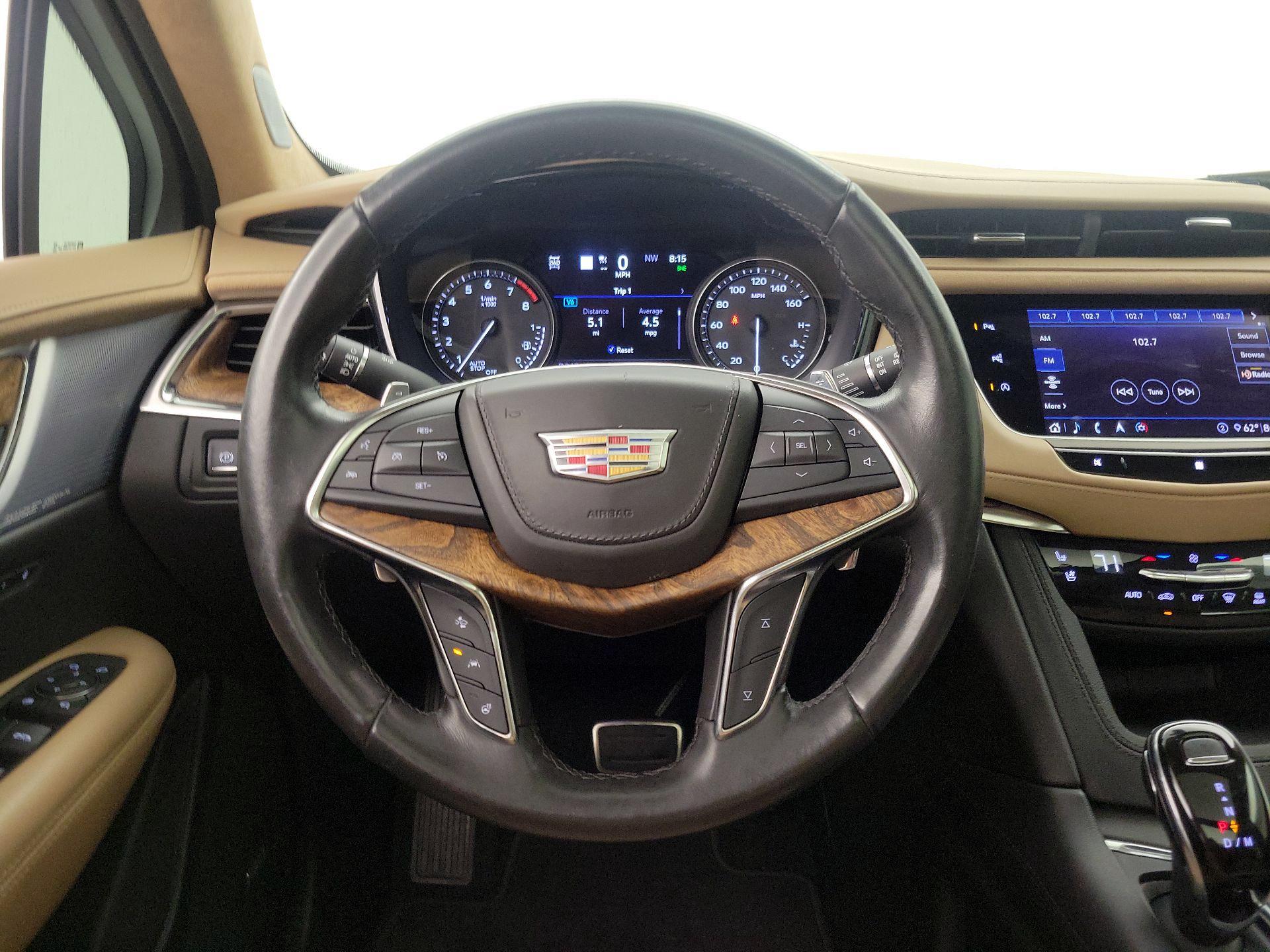 Thumbnail: 2020 Cadillac XT5 - 10