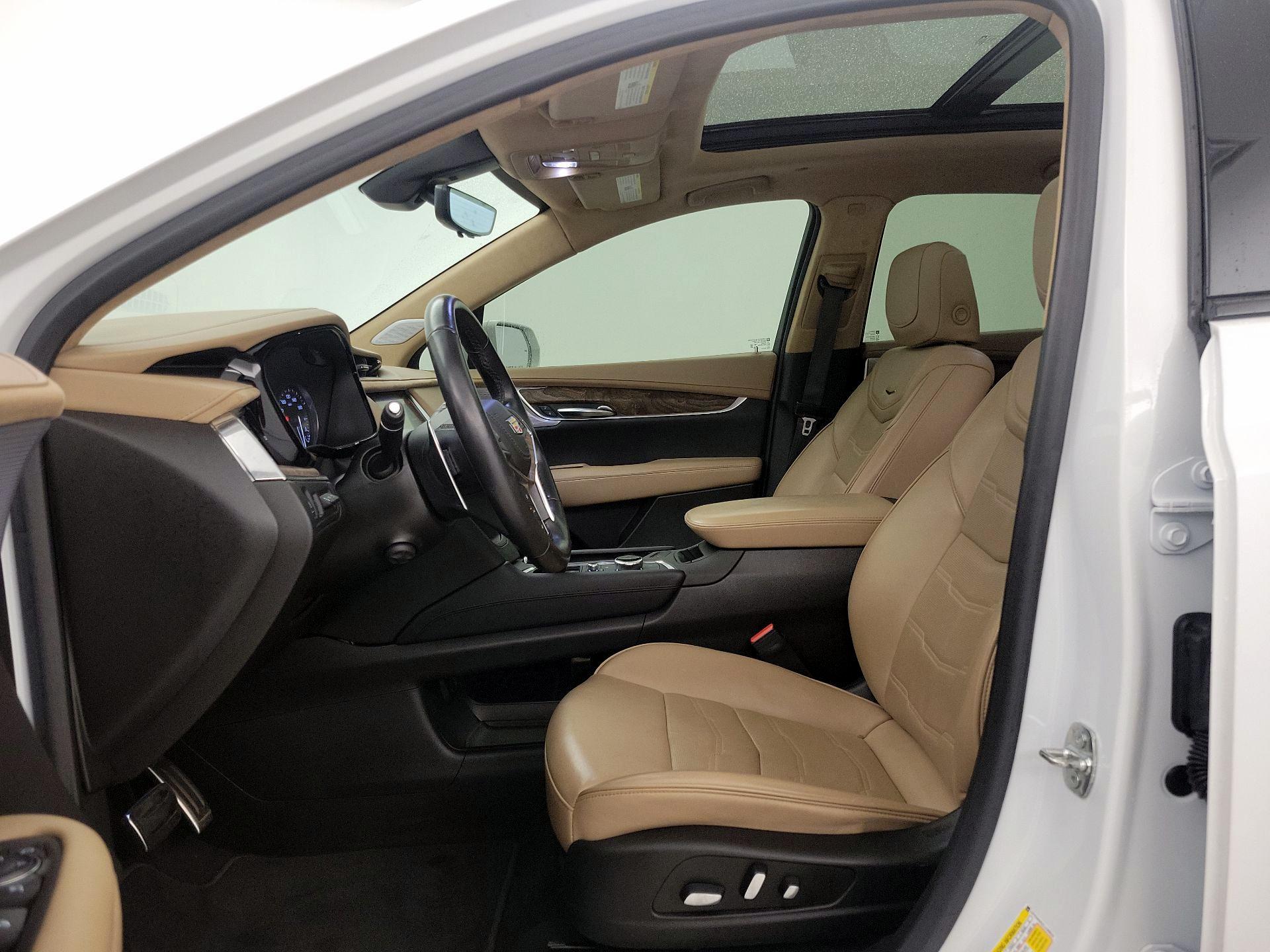 Thumbnail: 2020 Cadillac XT5 - 11