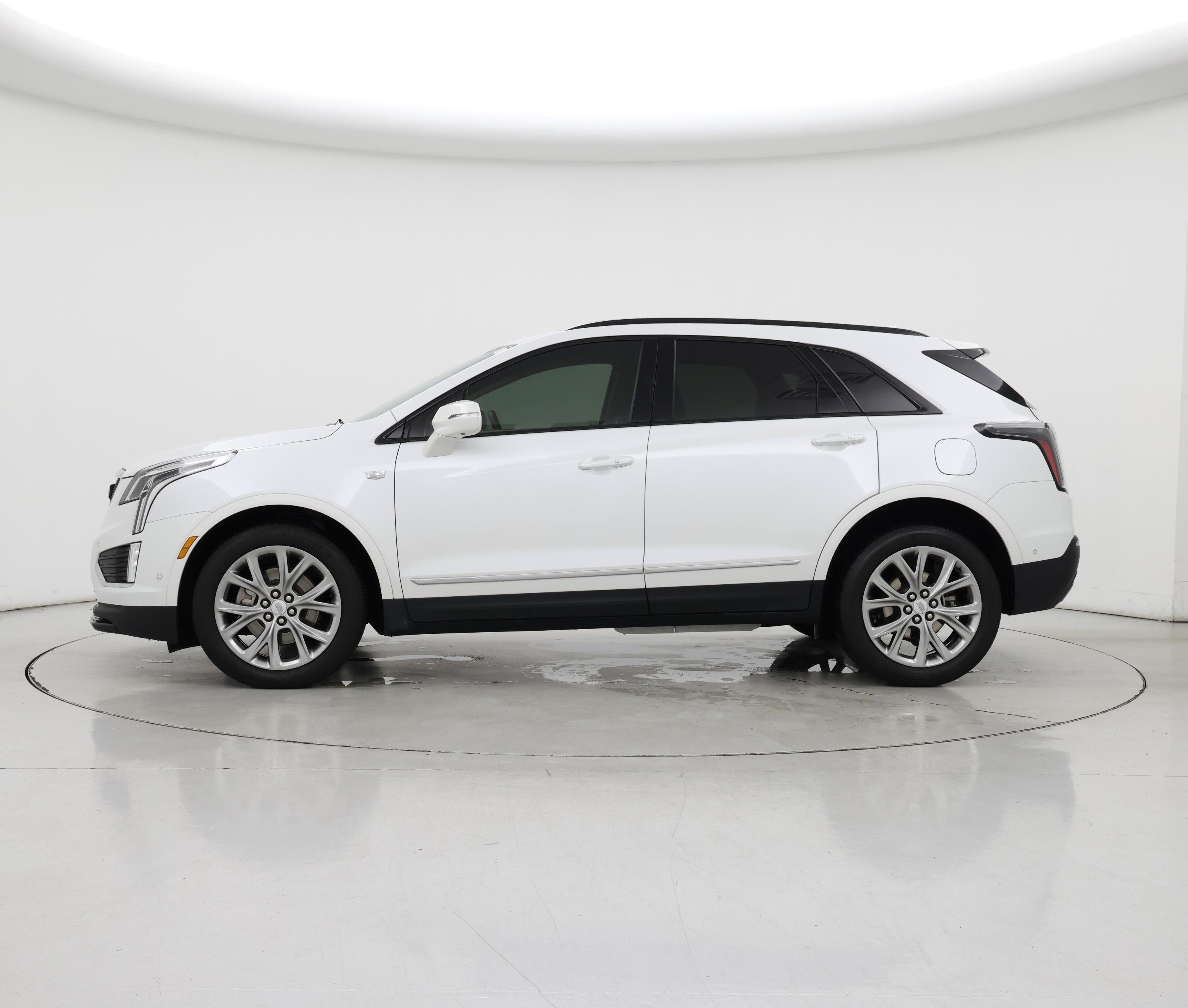 Thumbnail: 2020 Cadillac XT5 - 3