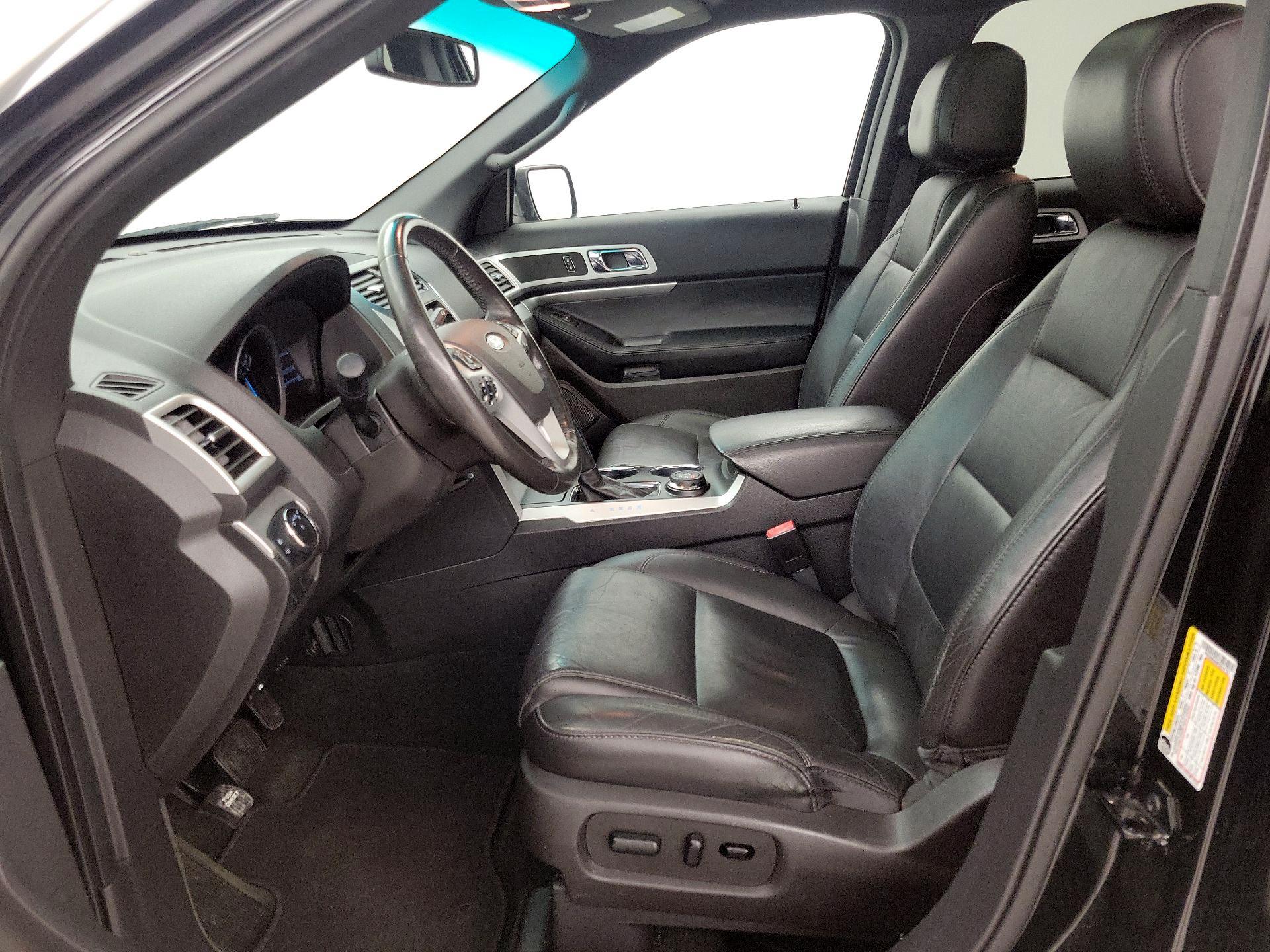 Thumbnail: 2014 Ford Explorer - 11