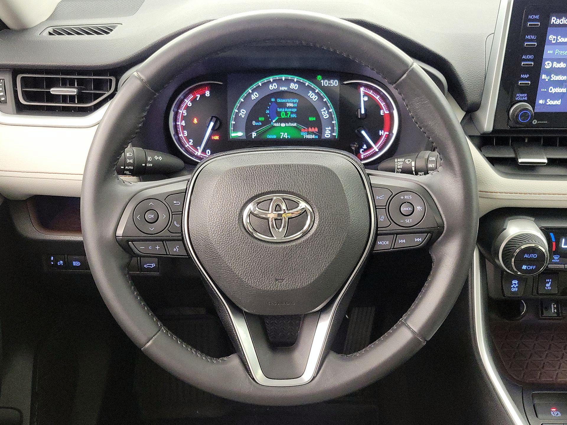 Thumbnail: 2019 Toyota RAV4 - 10