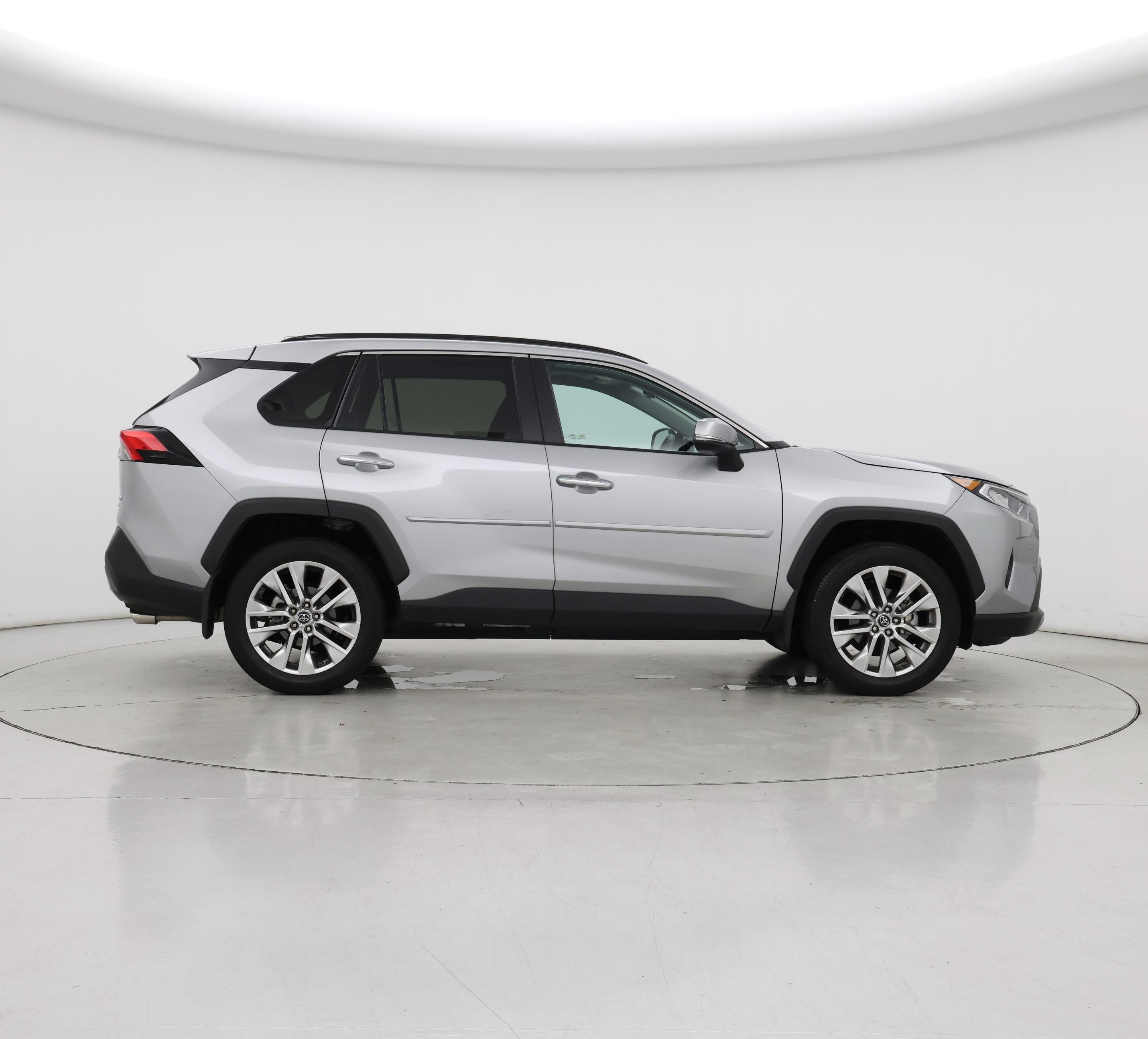 Thumbnail: 2019 Toyota RAV4 - 7