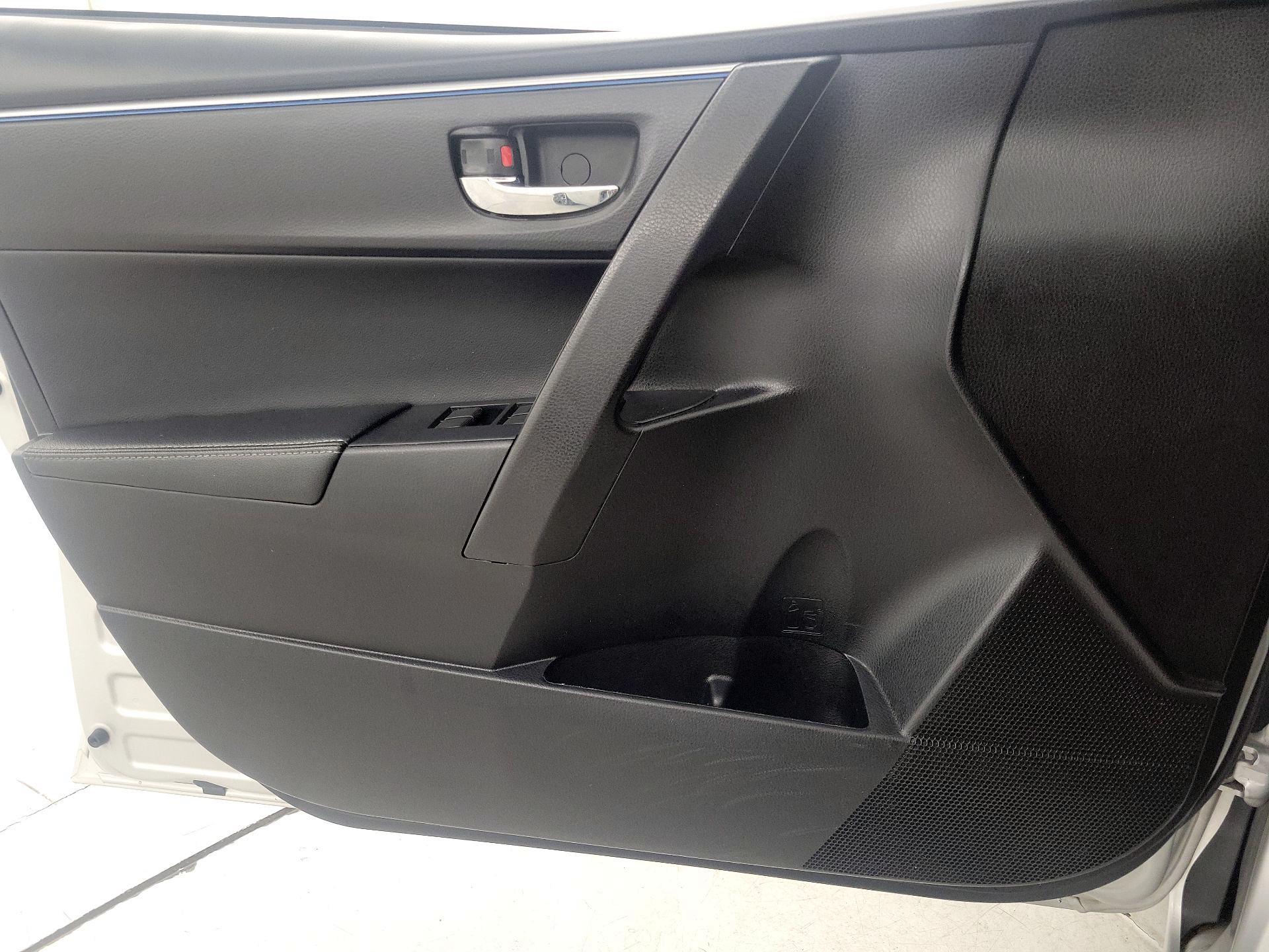 Thumbnail: 2016 Toyota Corolla - 12