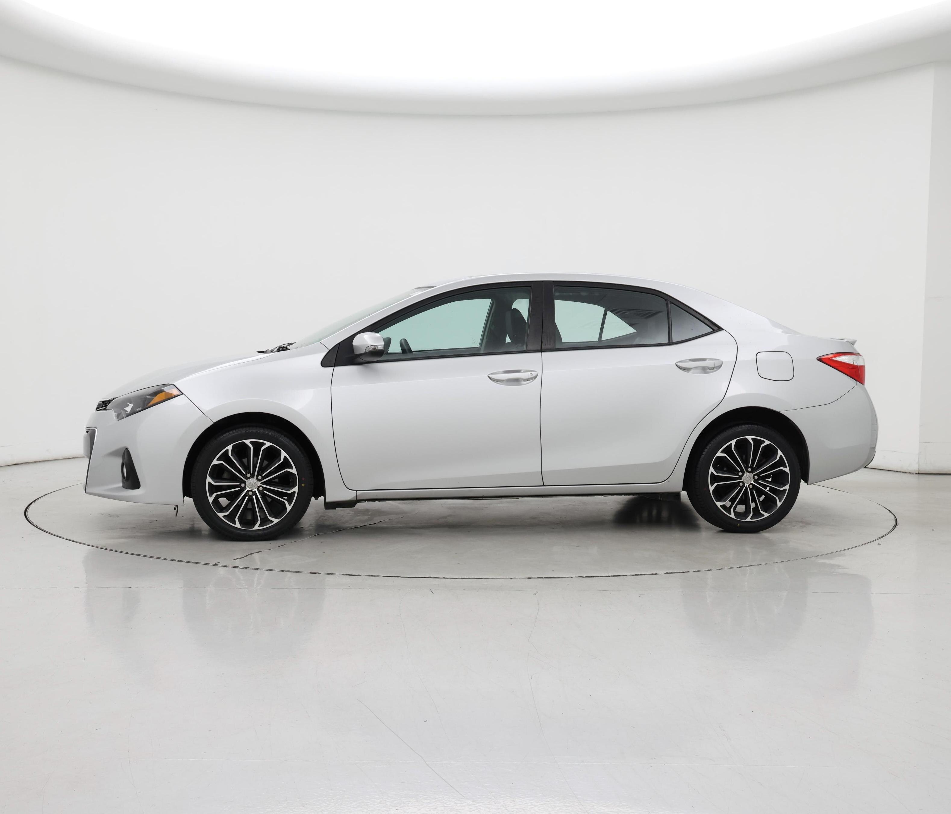 Thumbnail: 2016 Toyota Corolla - 3