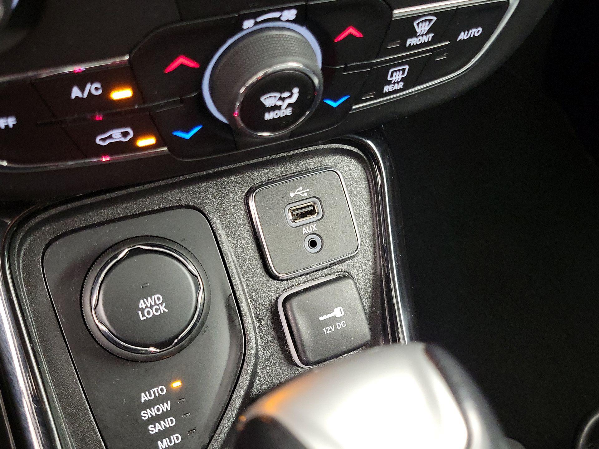 Thumbnail: 2018 Jeep Compass - 18