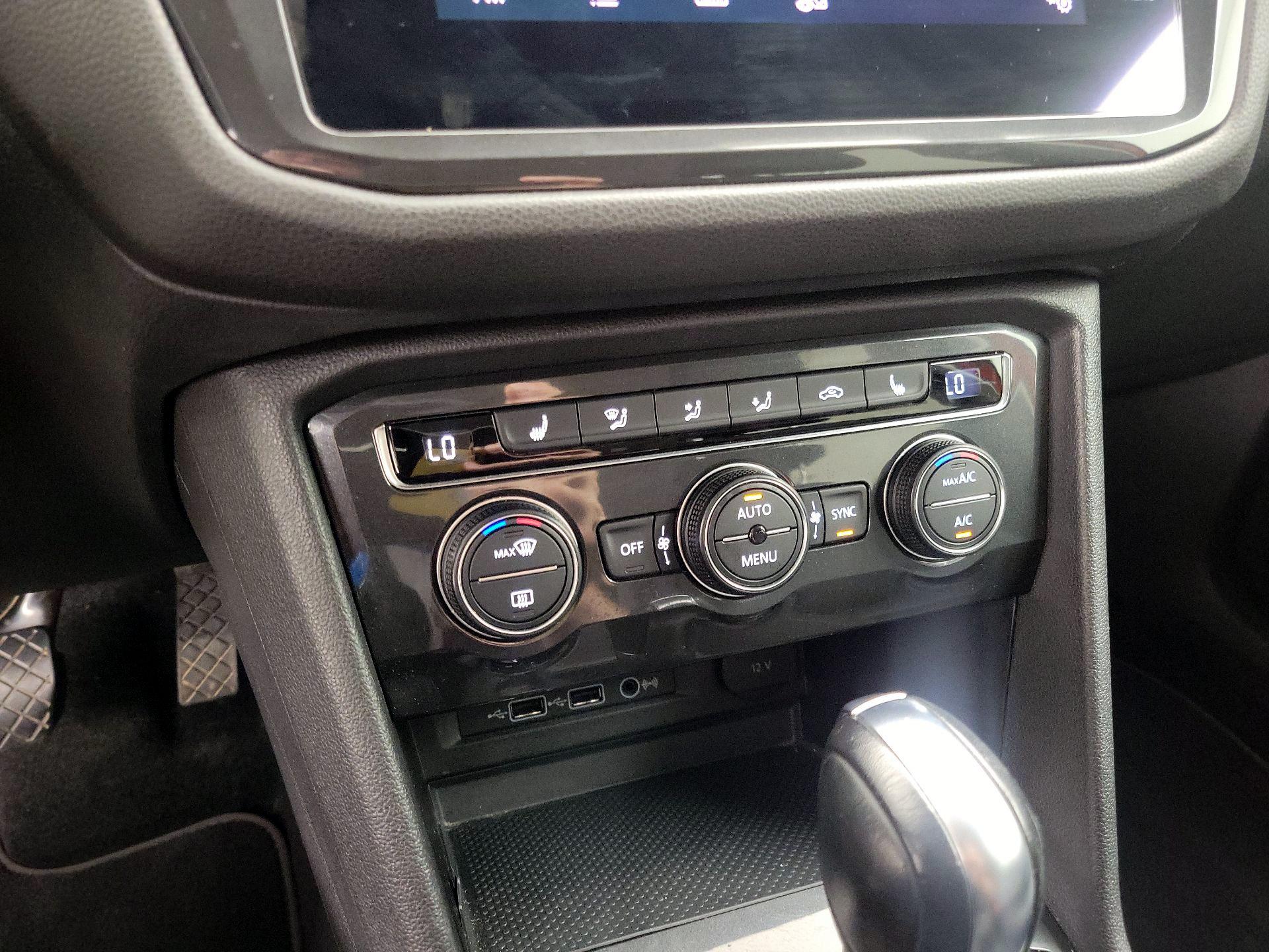 Thumbnail: 2019 Volkswagen Tiguan - 16