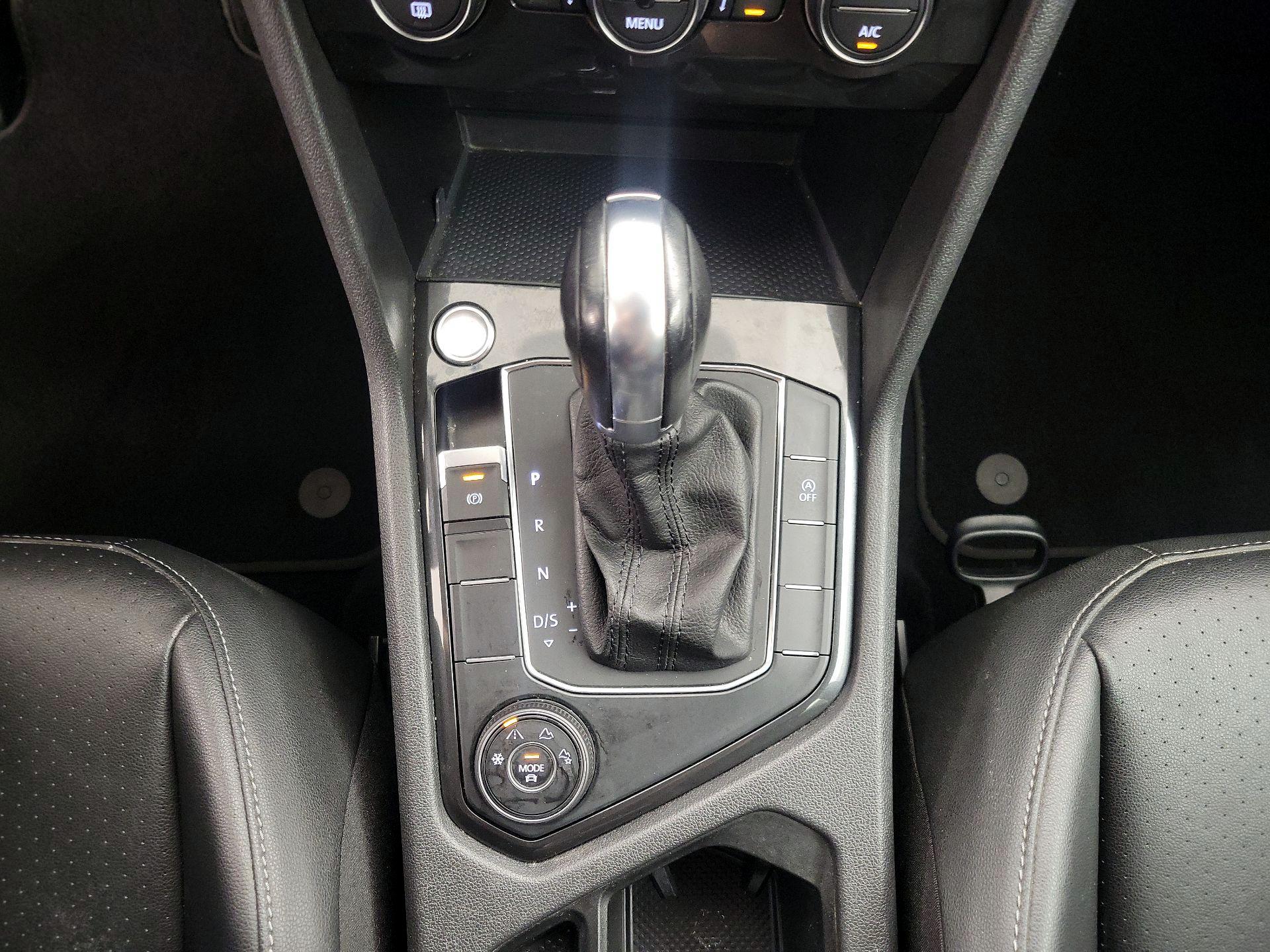 Thumbnail: 2019 Volkswagen Tiguan - 17