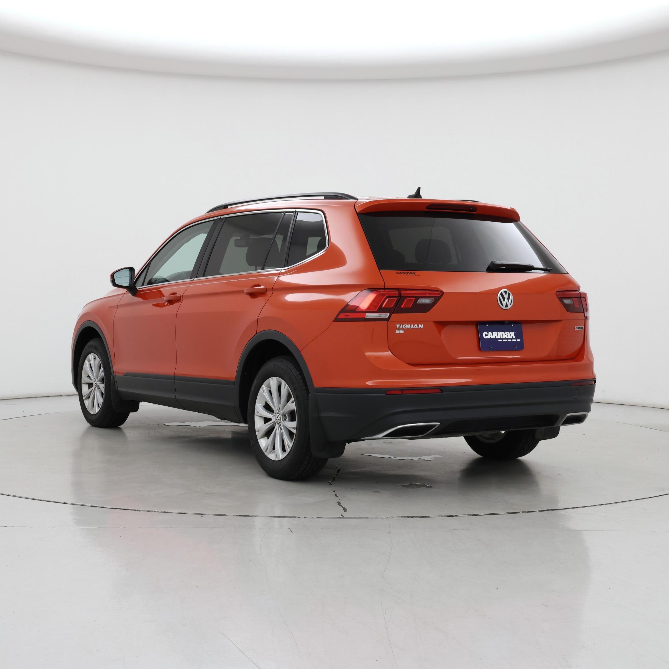 Thumbnail: 2019 Volkswagen Tiguan - 2