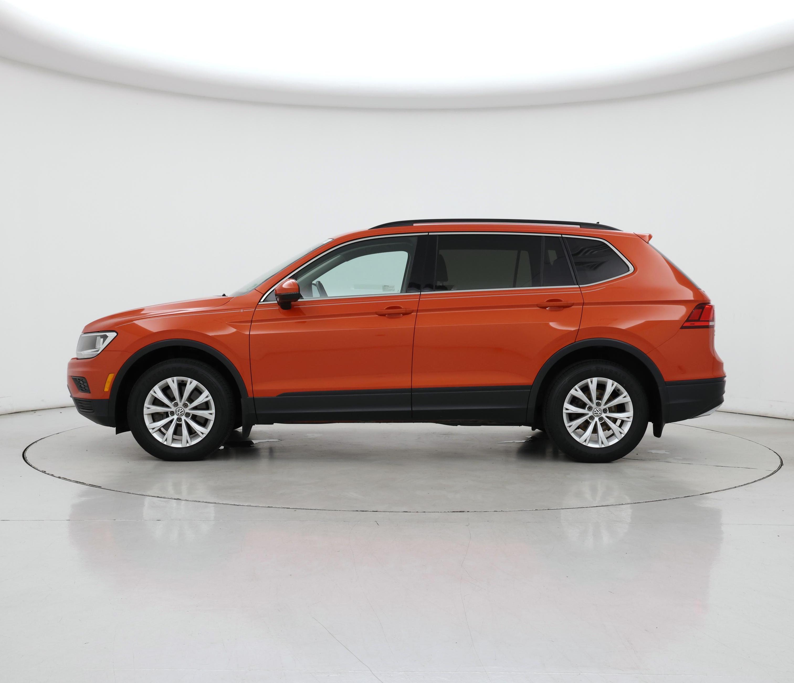 Thumbnail: 2019 Volkswagen Tiguan - 3