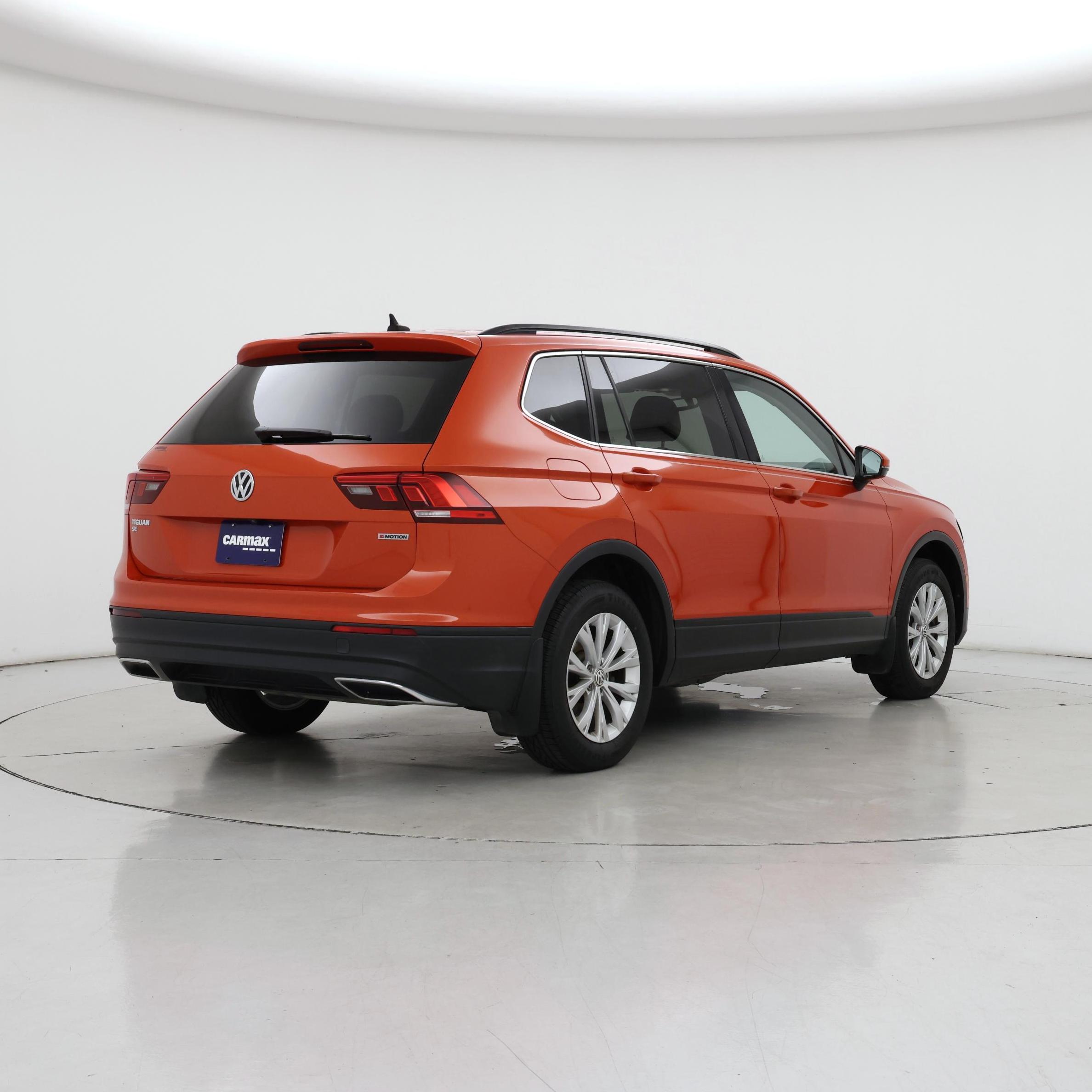 Thumbnail: 2019 Volkswagen Tiguan - 8