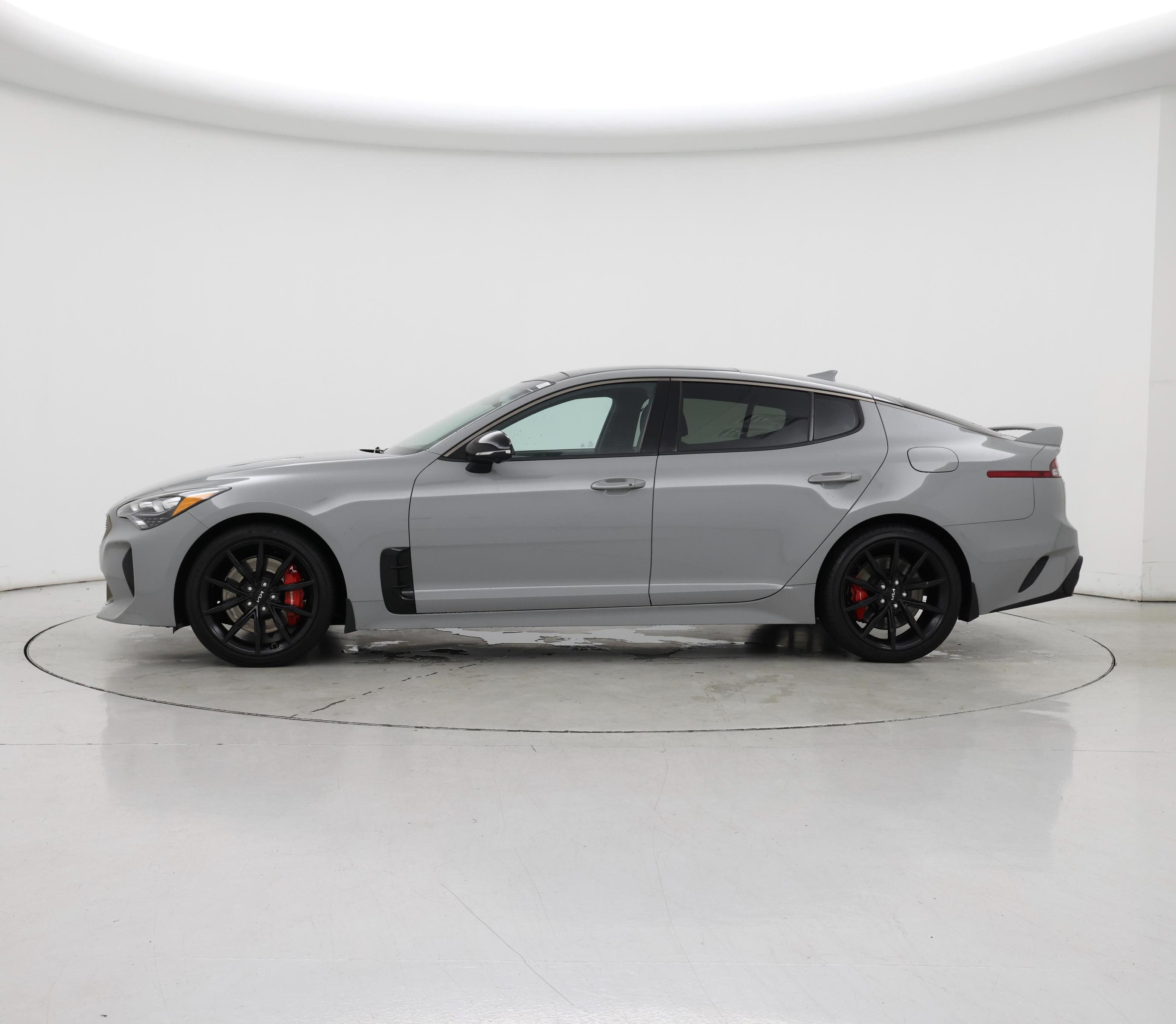 Thumbnail: 2022 Kia Stinger - 3