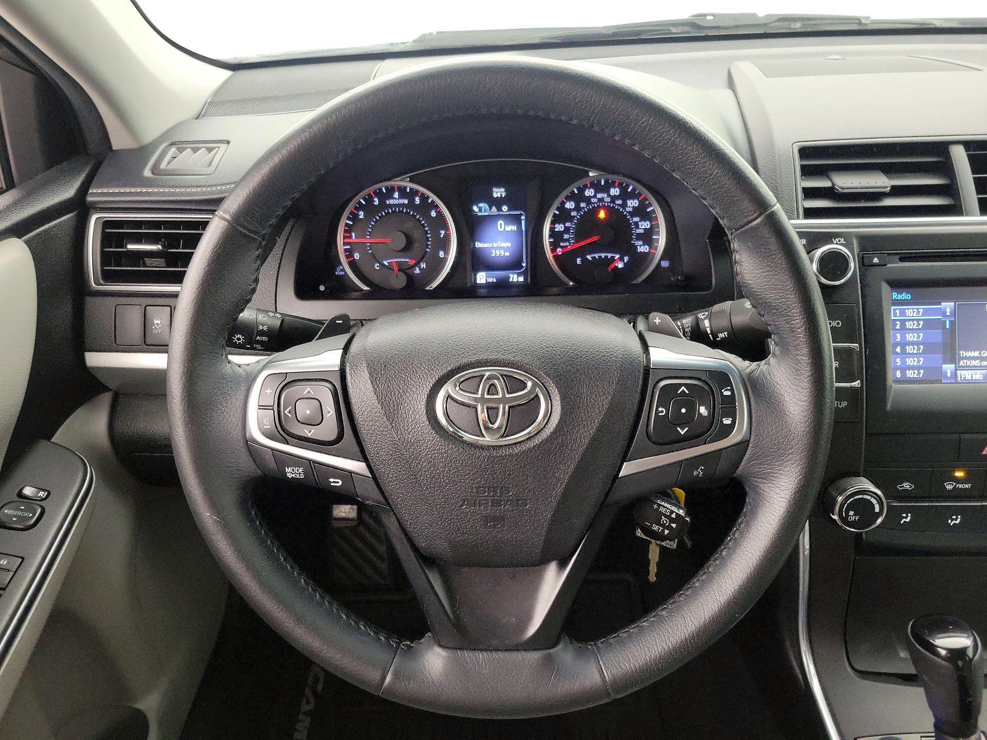 Thumbnail: 2015 Toyota Camry - 10