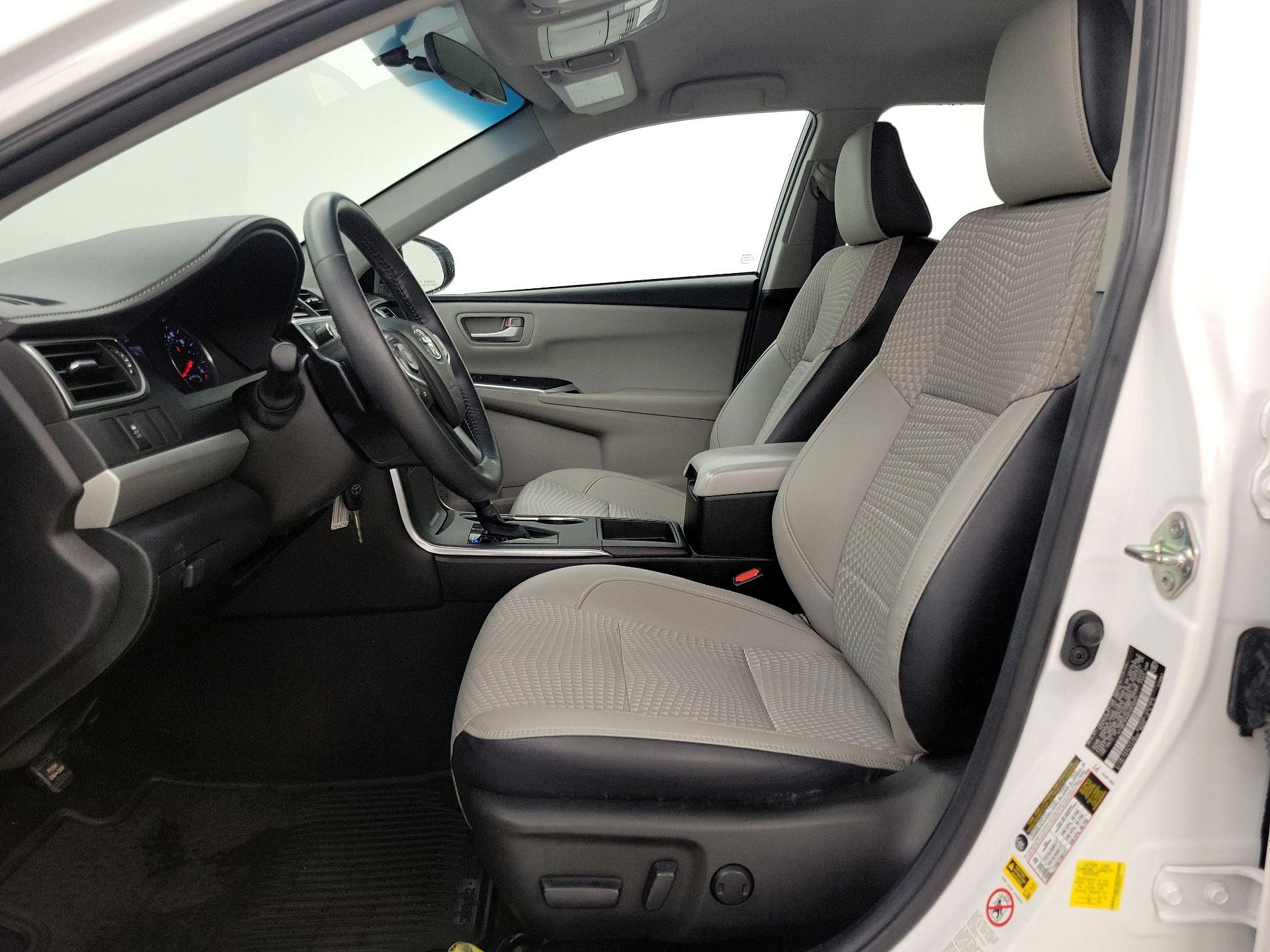 Thumbnail: 2015 Toyota Camry - 11