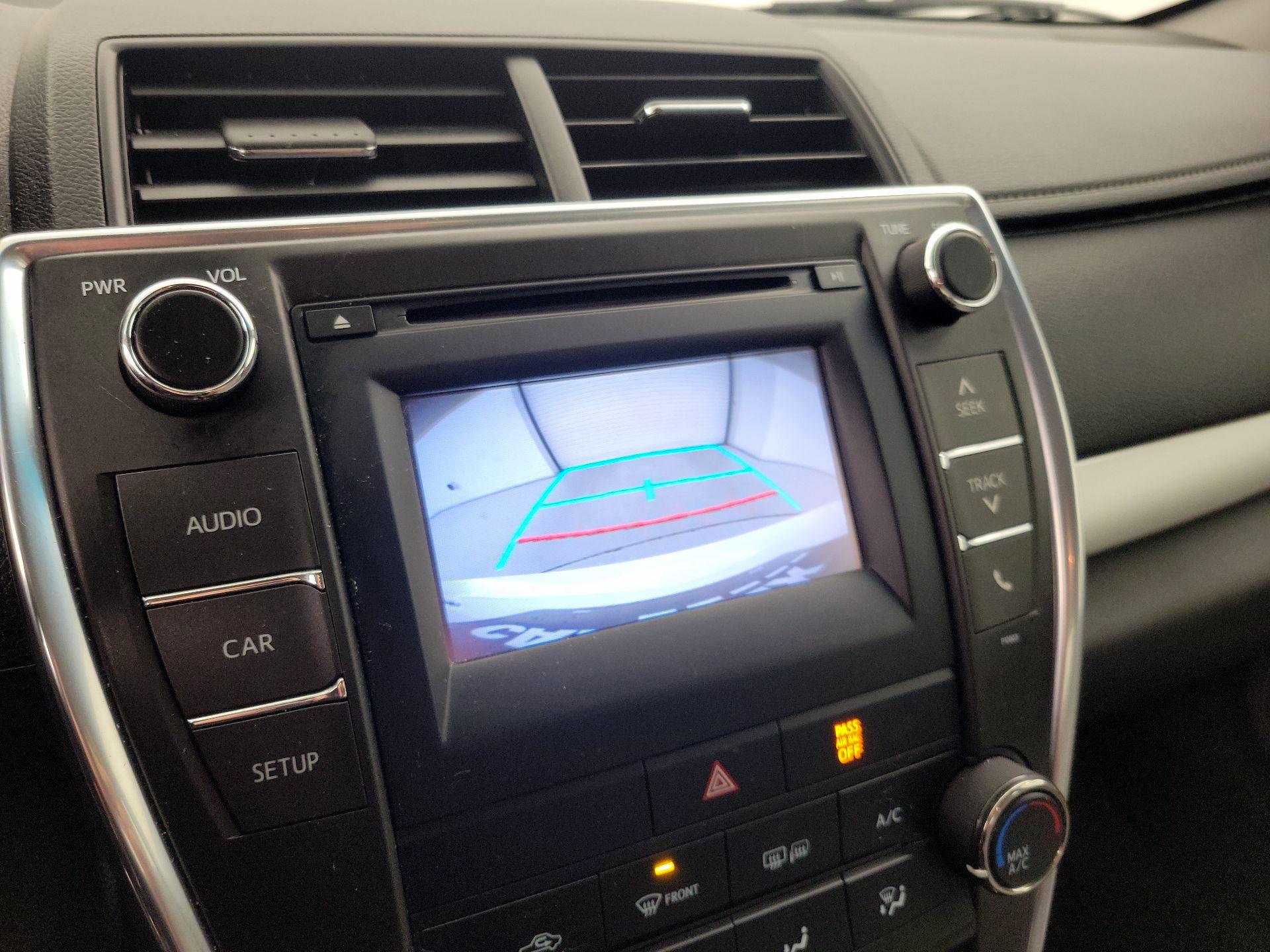 Thumbnail: 2015 Toyota Camry - 14