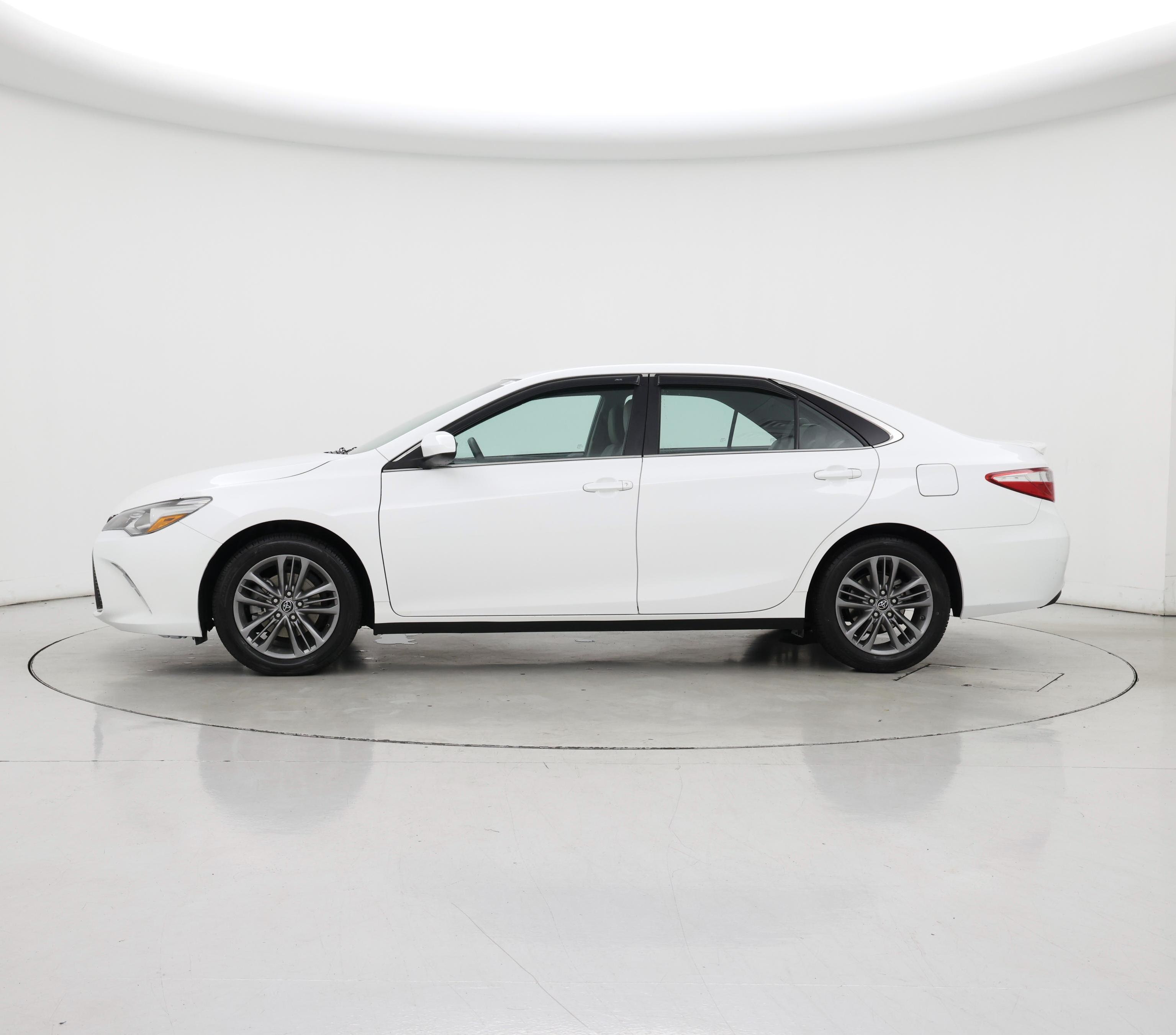 Thumbnail: 2015 Toyota Camry - 3