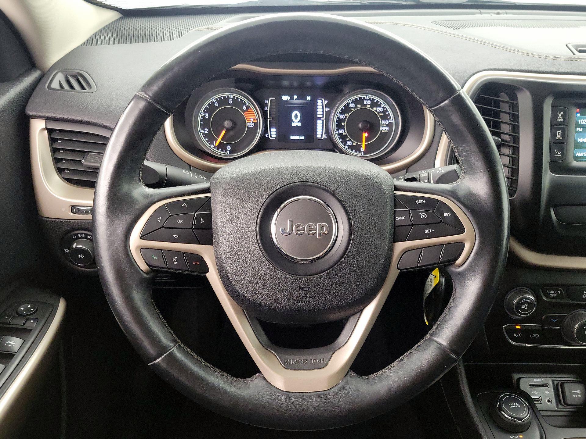Thumbnail: 2018 Jeep Cherokee - 10
