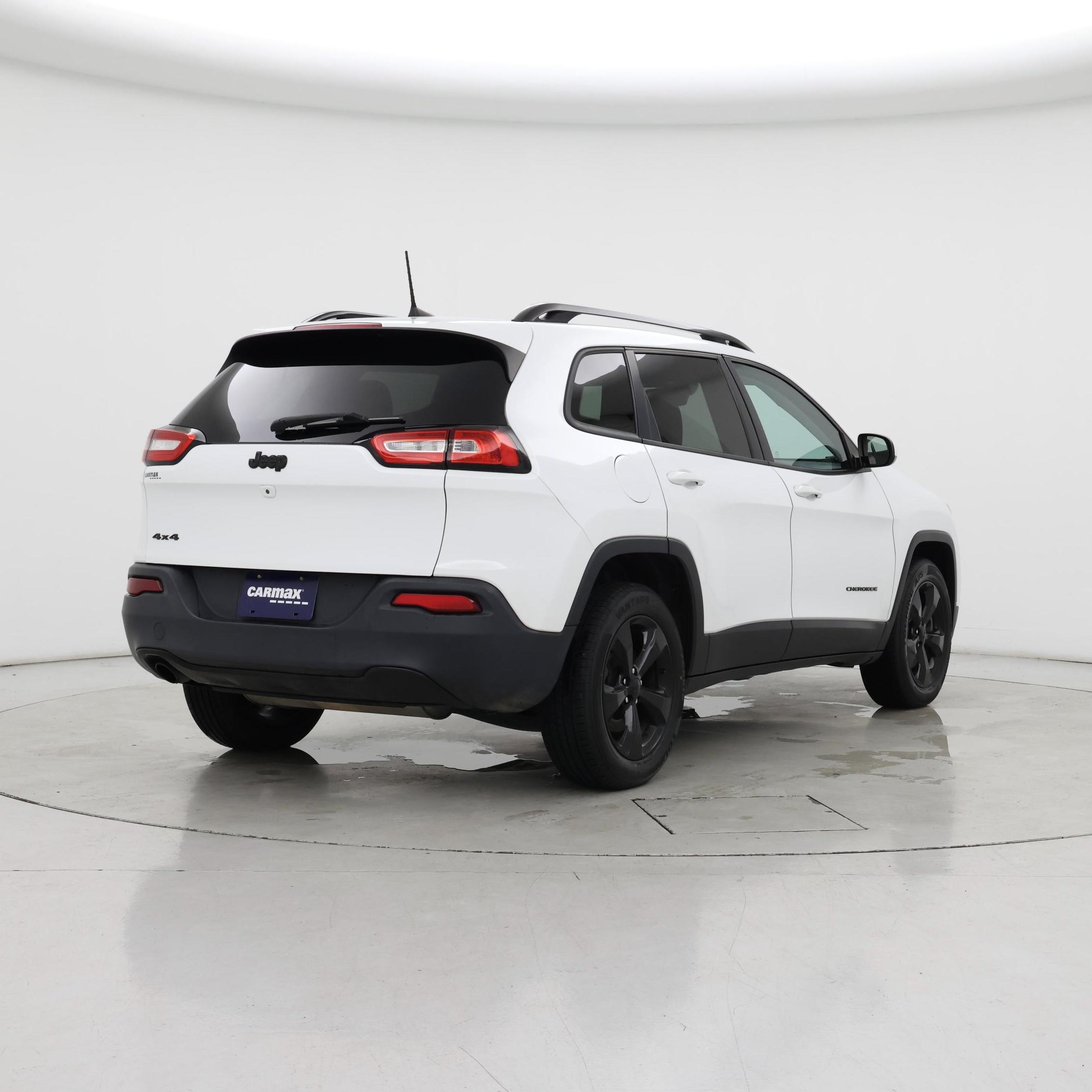 Thumbnail: 2018 Jeep Cherokee - 8