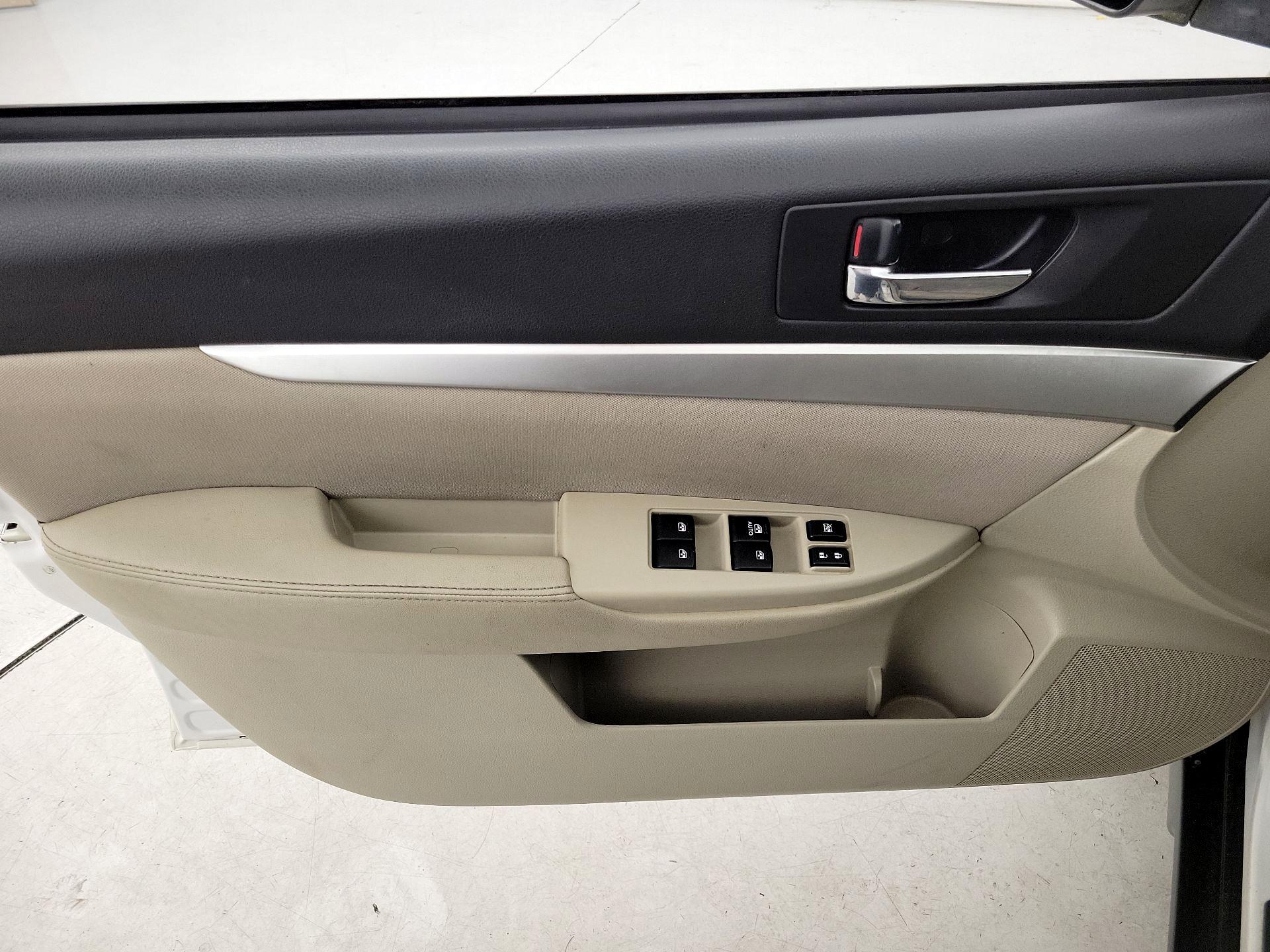 Thumbnail: 2014 Subaru Outback - 12