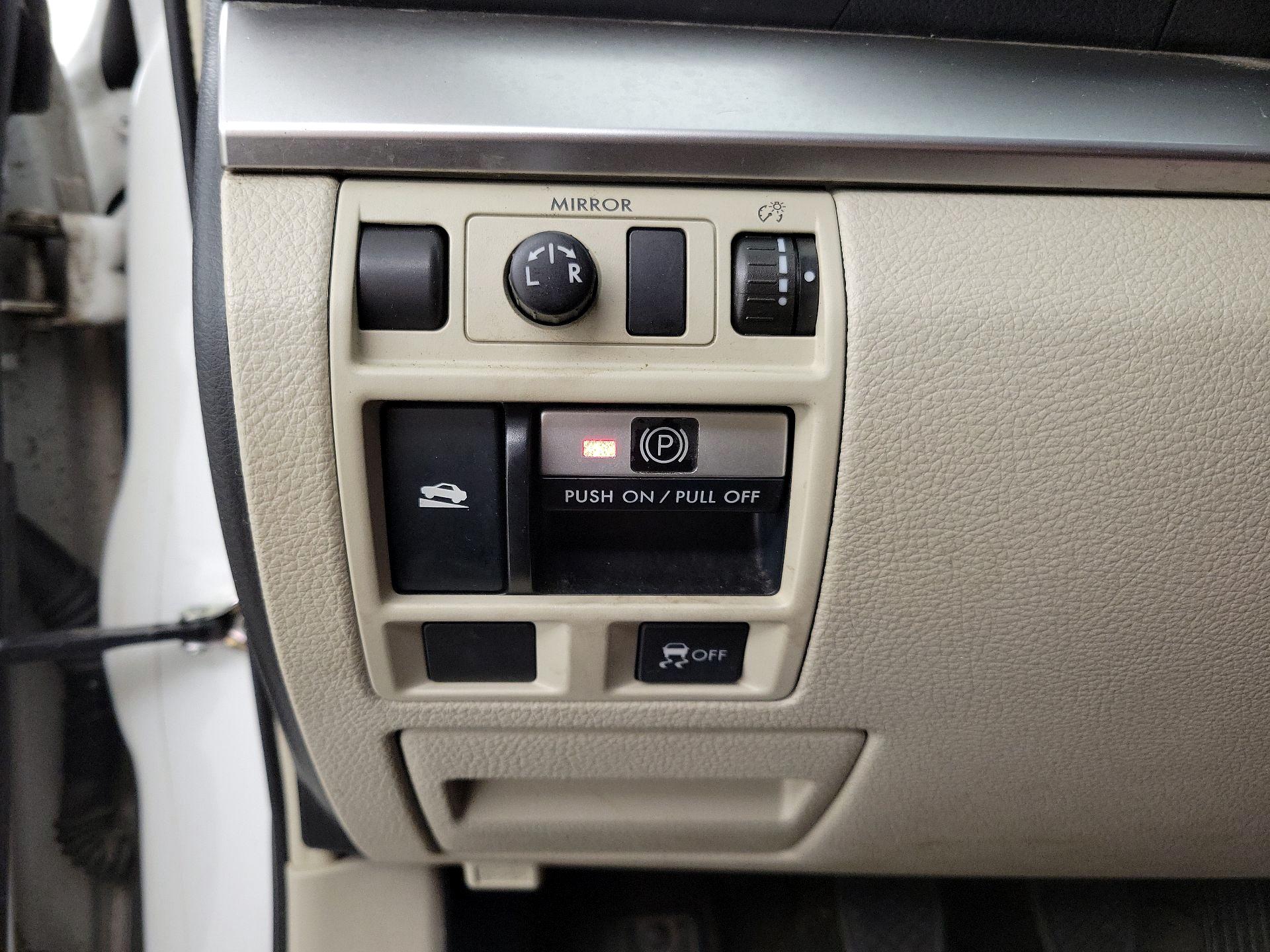 Thumbnail: 2014 Subaru Outback - 13