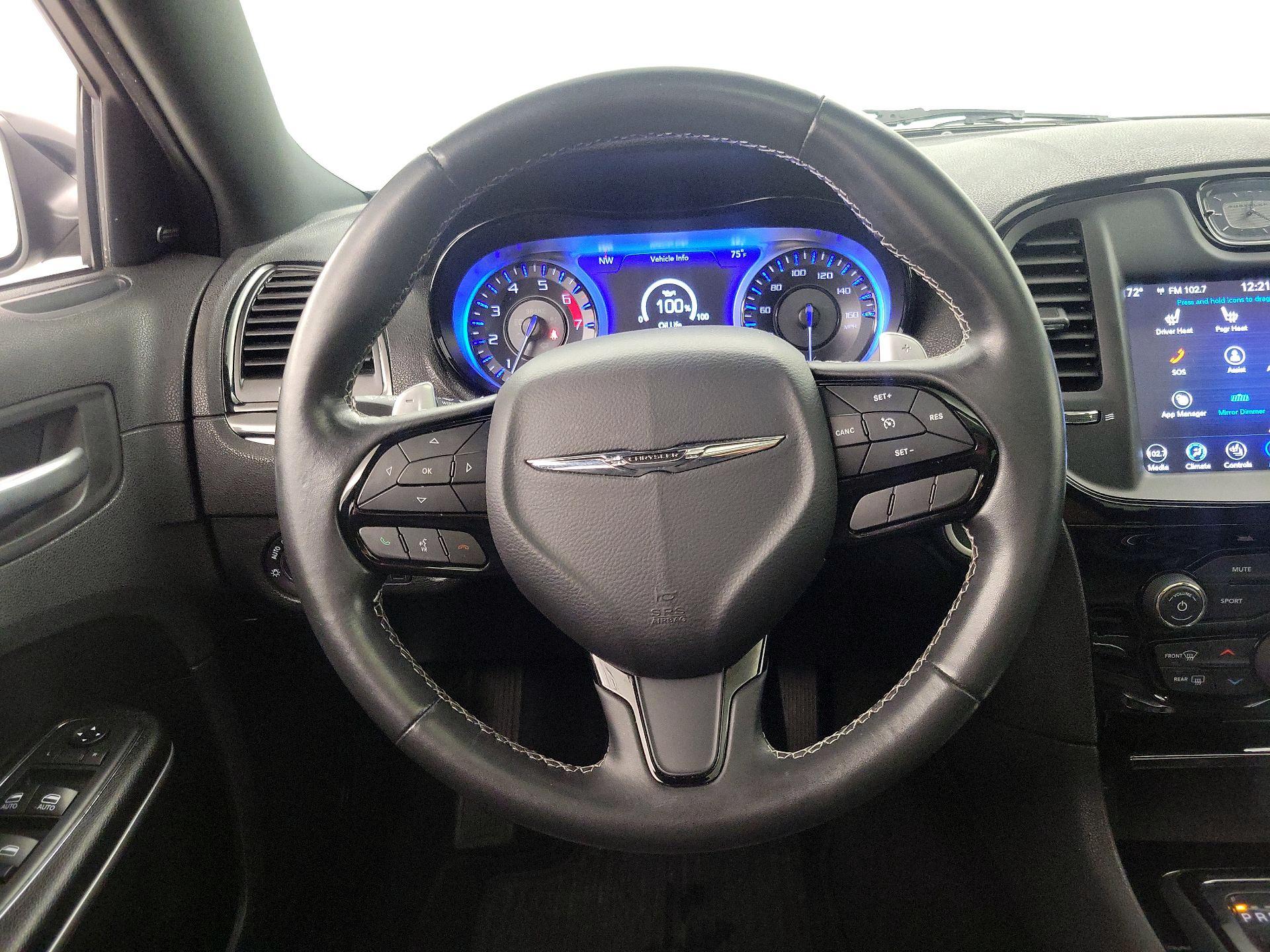 Thumbnail: 2020 Chrysler 300 - 10