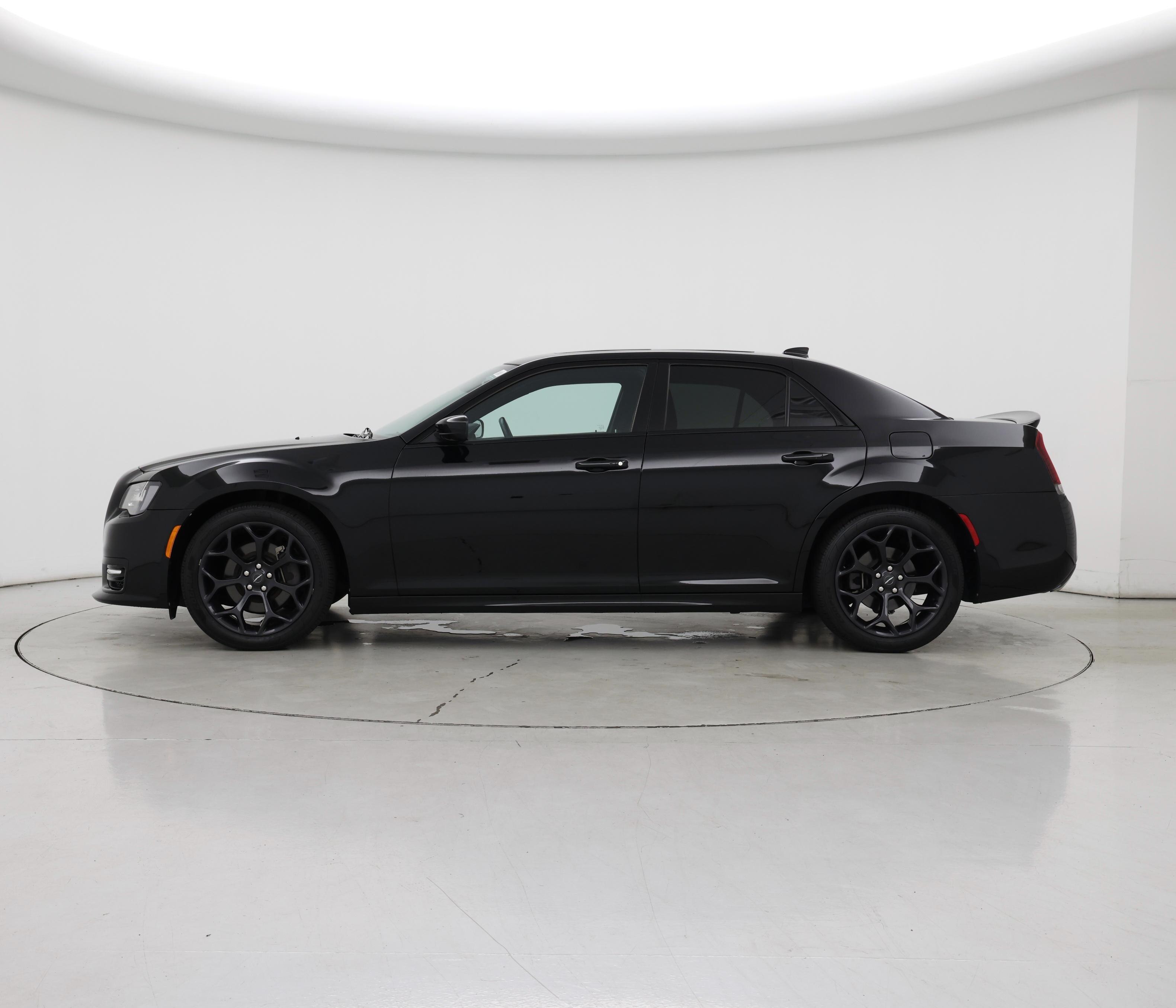 Thumbnail: 2020 Chrysler 300 - 3