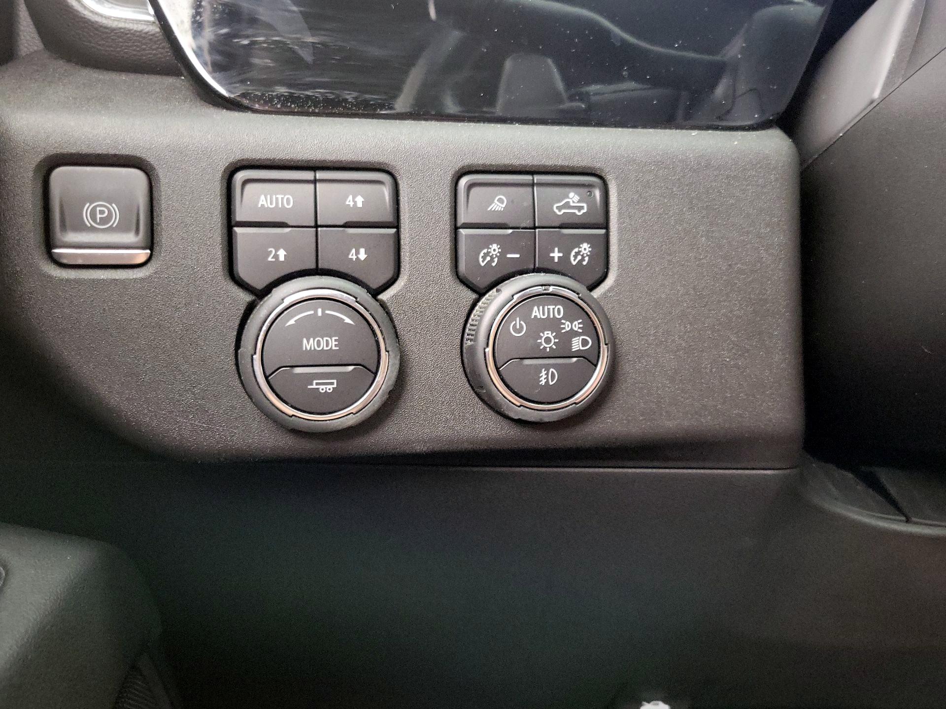 Thumbnail: 2023 Chevrolet Silverado 1500 - 13