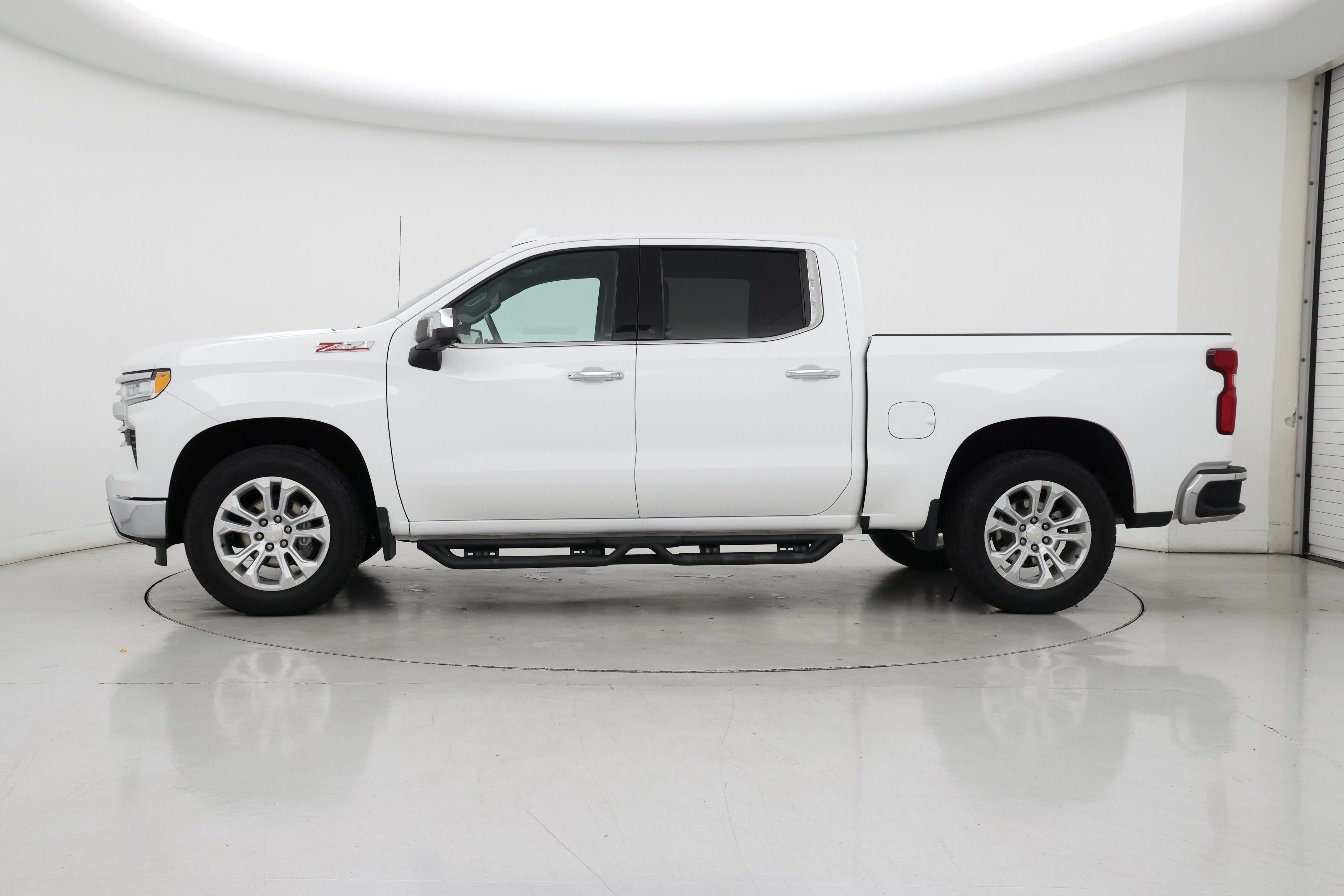 Thumbnail: 2023 Chevrolet Silverado 1500 - 3