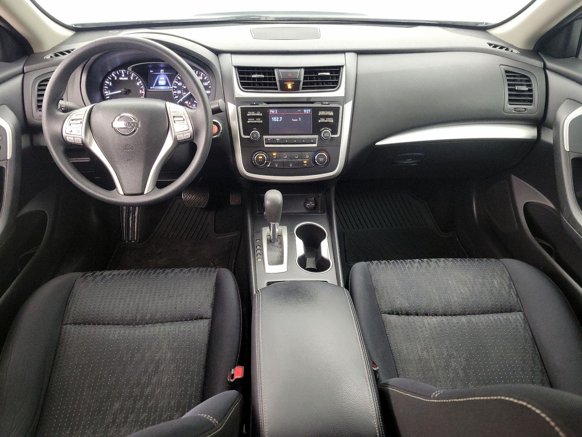 Thumbnail: 2016 Nissan Altima - 9