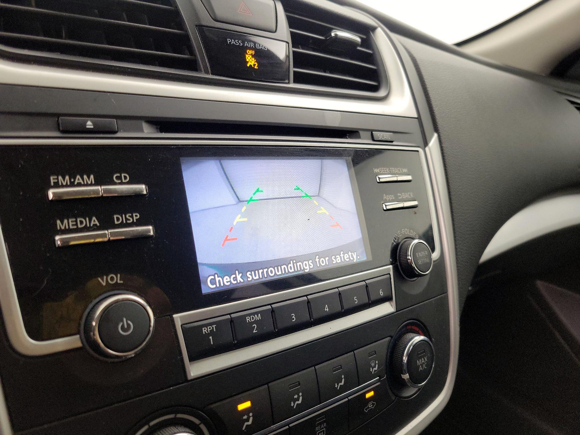 Thumbnail: 2016 Nissan Altima - 14
