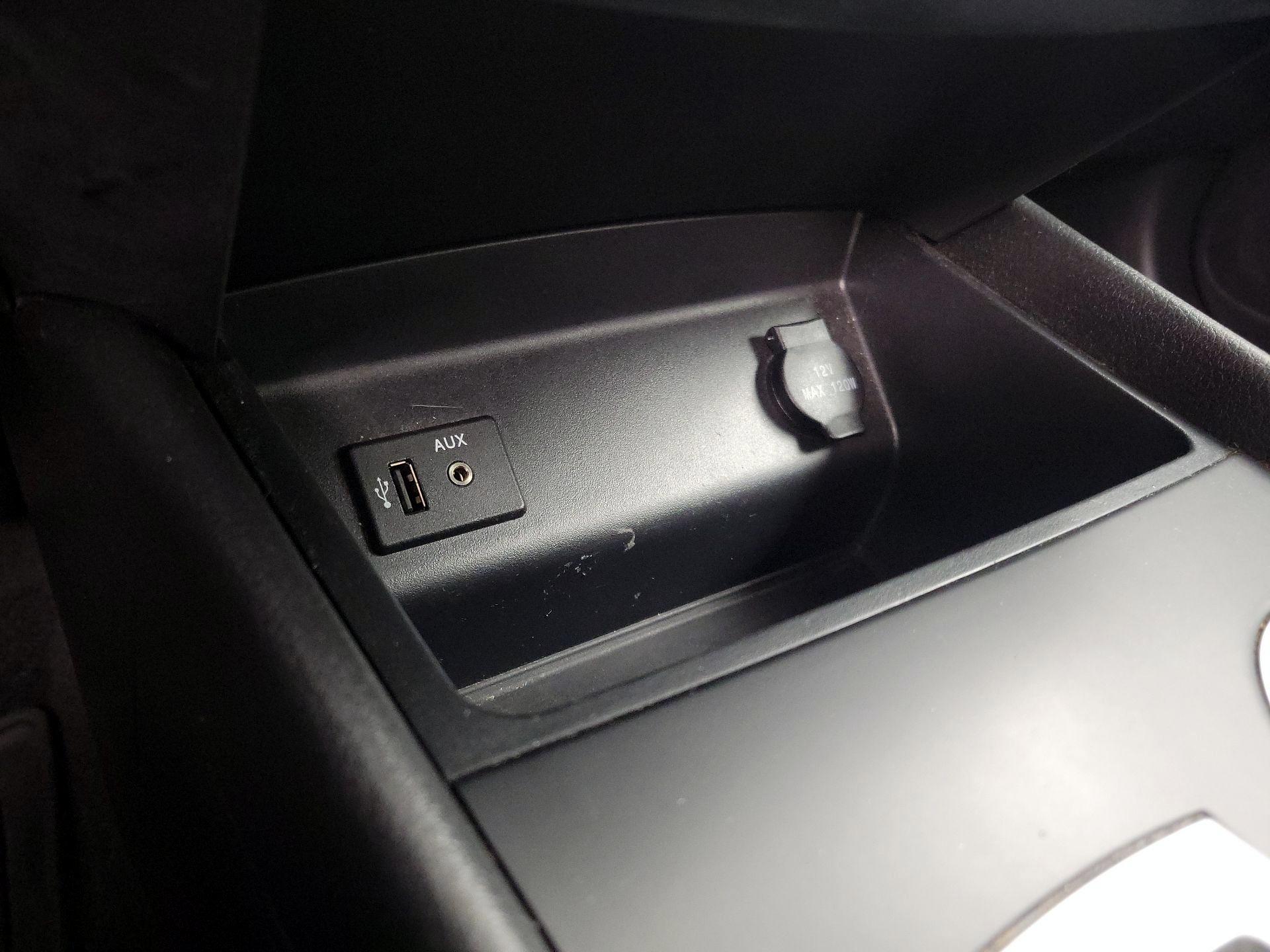 Thumbnail: 2016 Nissan Altima - 18