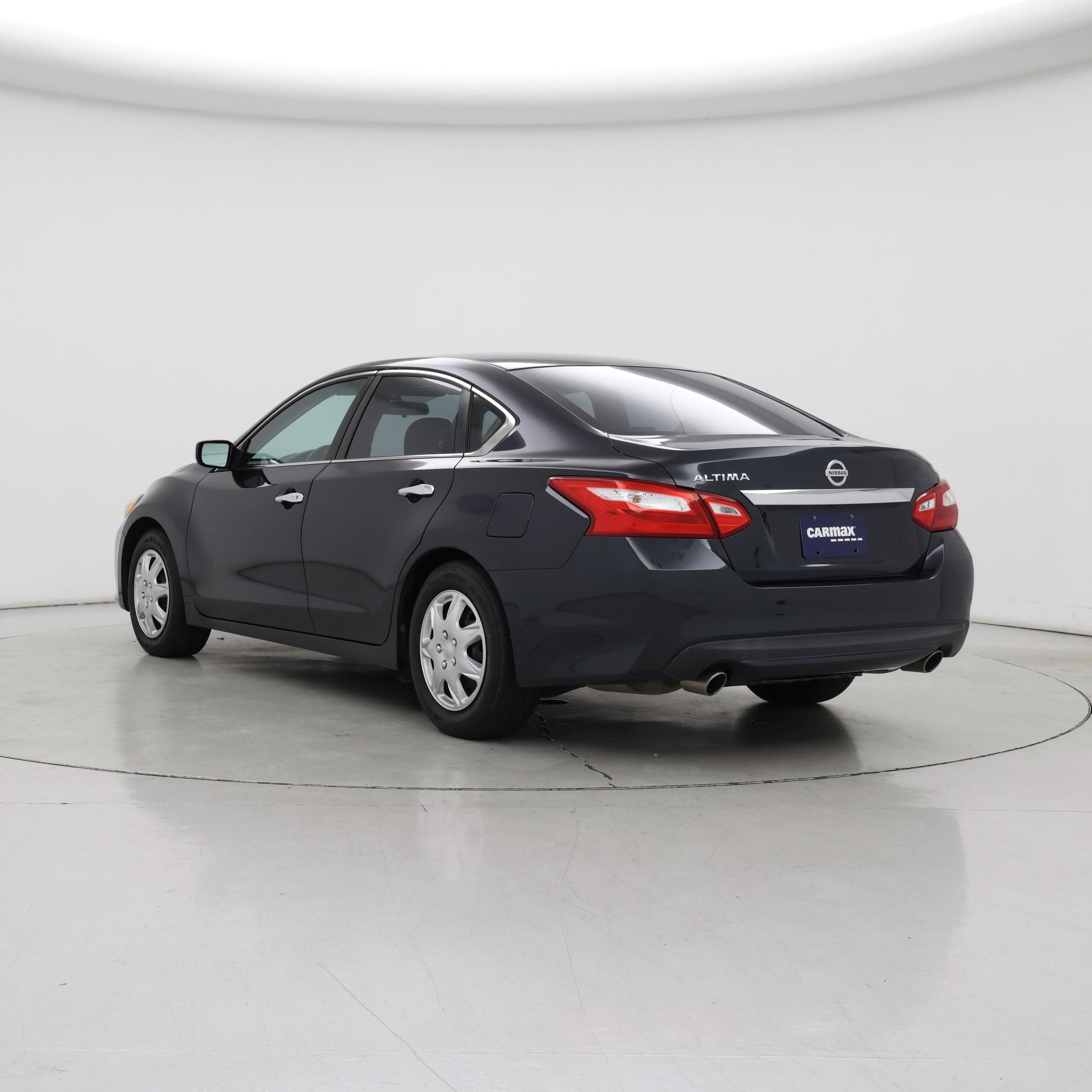 Thumbnail: 2016 Nissan Altima - 2