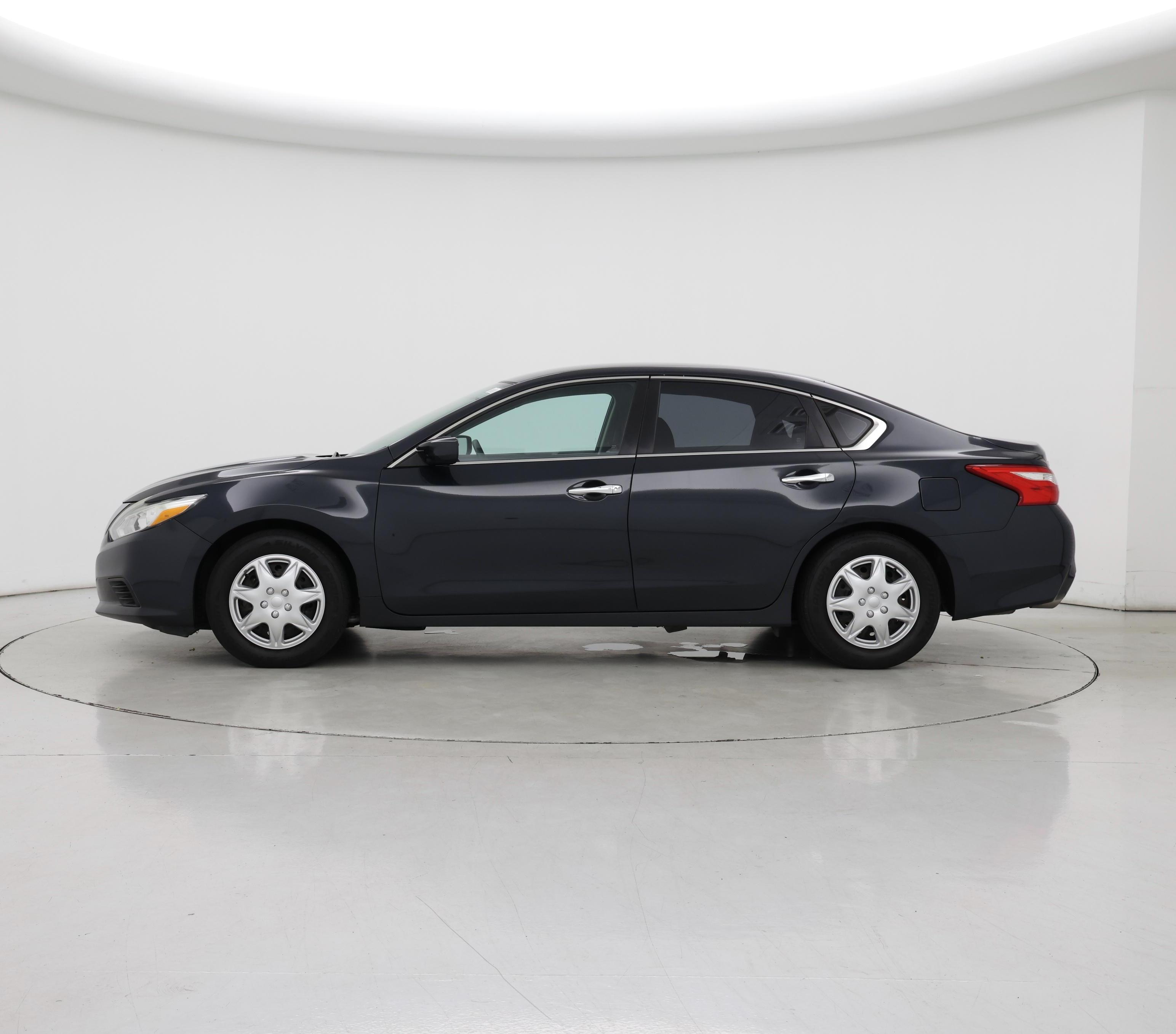 Thumbnail: 2016 Nissan Altima - 3