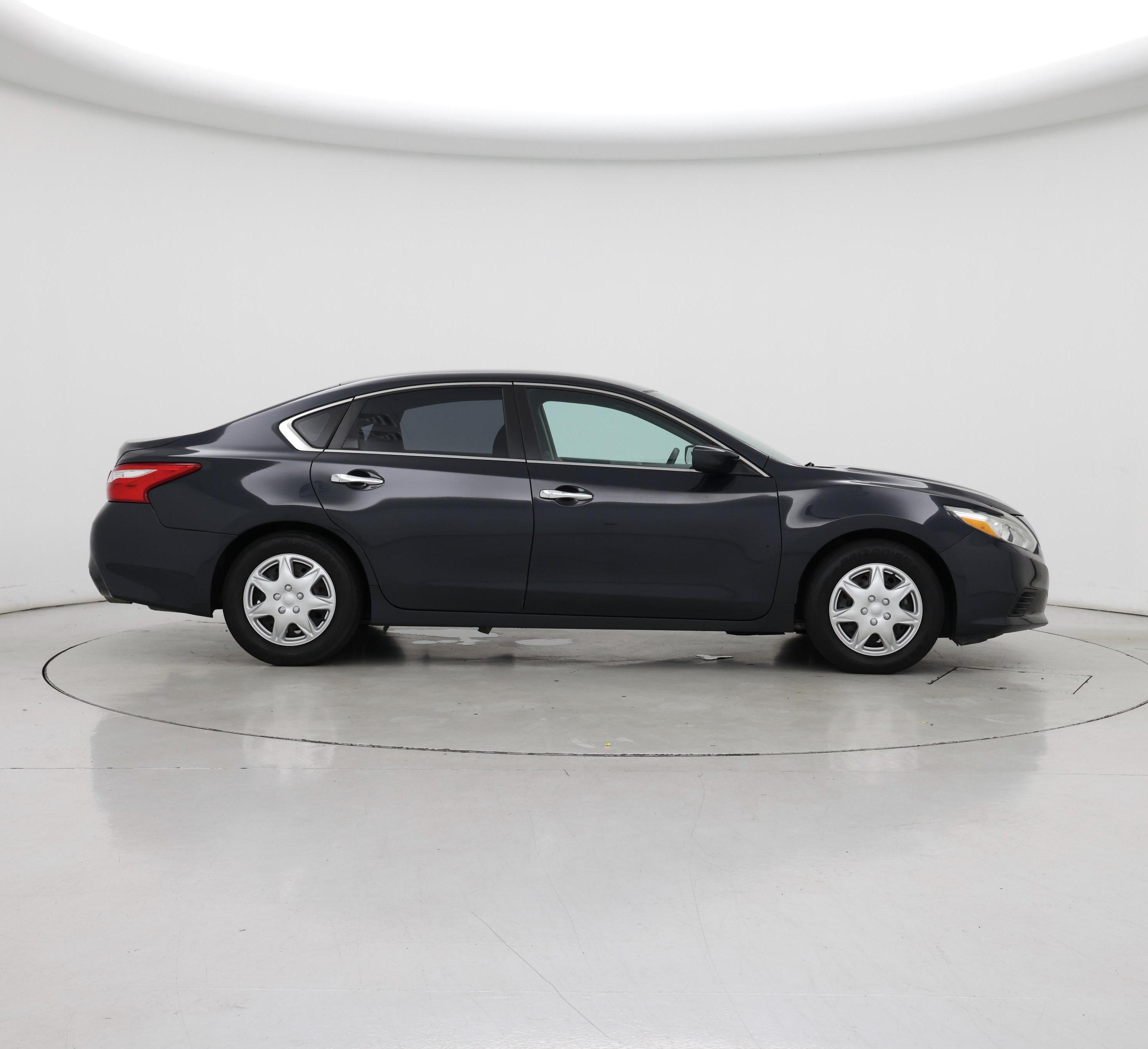 Thumbnail: 2016 Nissan Altima - 7