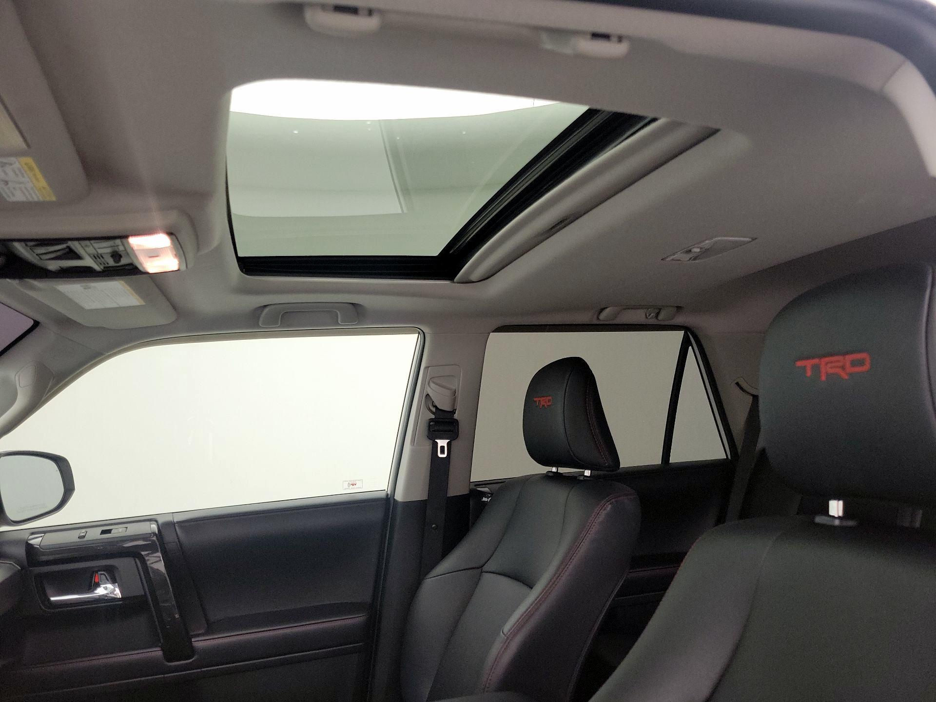 Thumbnail: 2019 Toyota 4Runner - 19