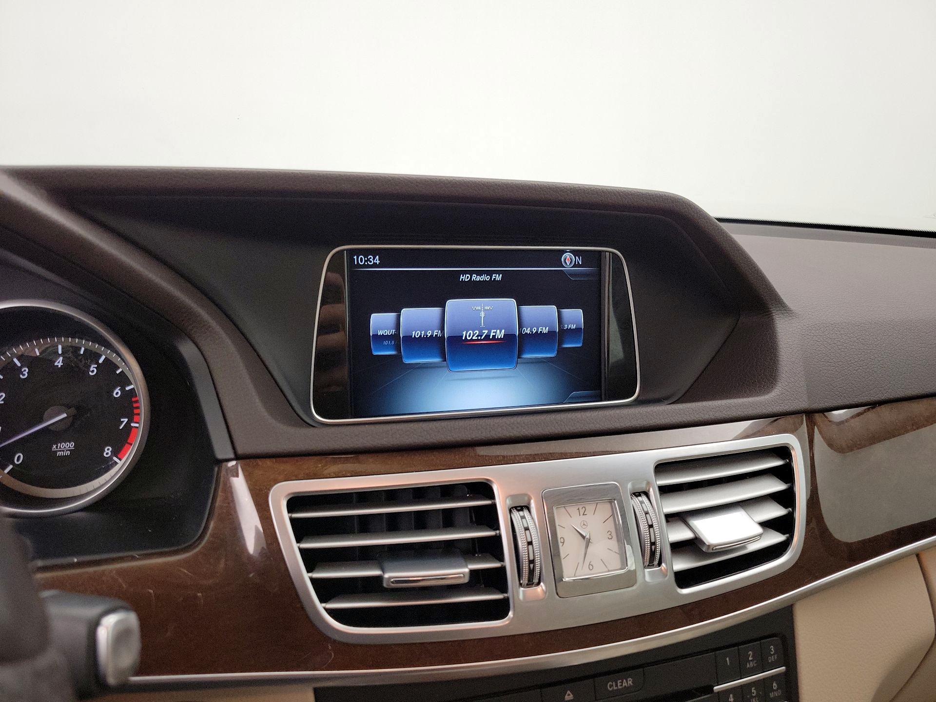 Thumbnail: 2016 Mercedes-Benz E-Class - 16