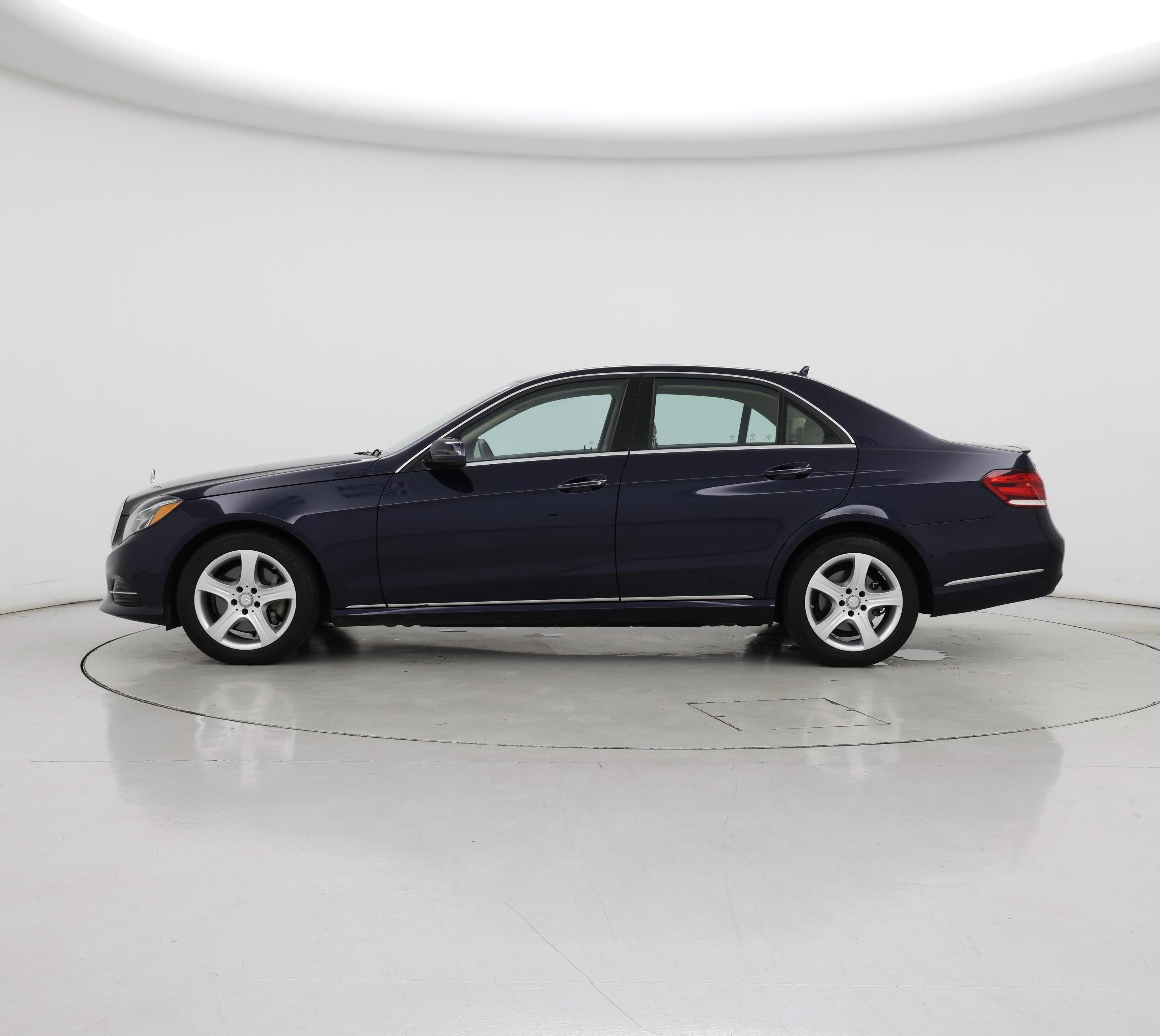 Thumbnail: 2016 Mercedes-Benz E-Class - 3